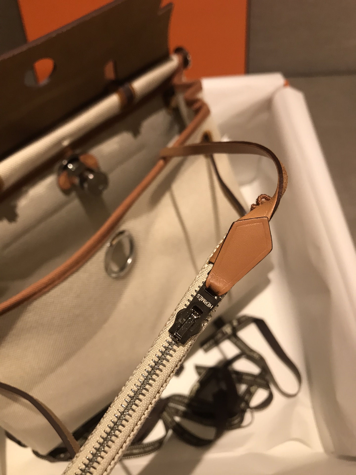Come iniziare a vendere replica Borse Crossbody & Borse a Tracolla Beige Marrone Colore caffè Bianco 8 i1607870507 8325 6