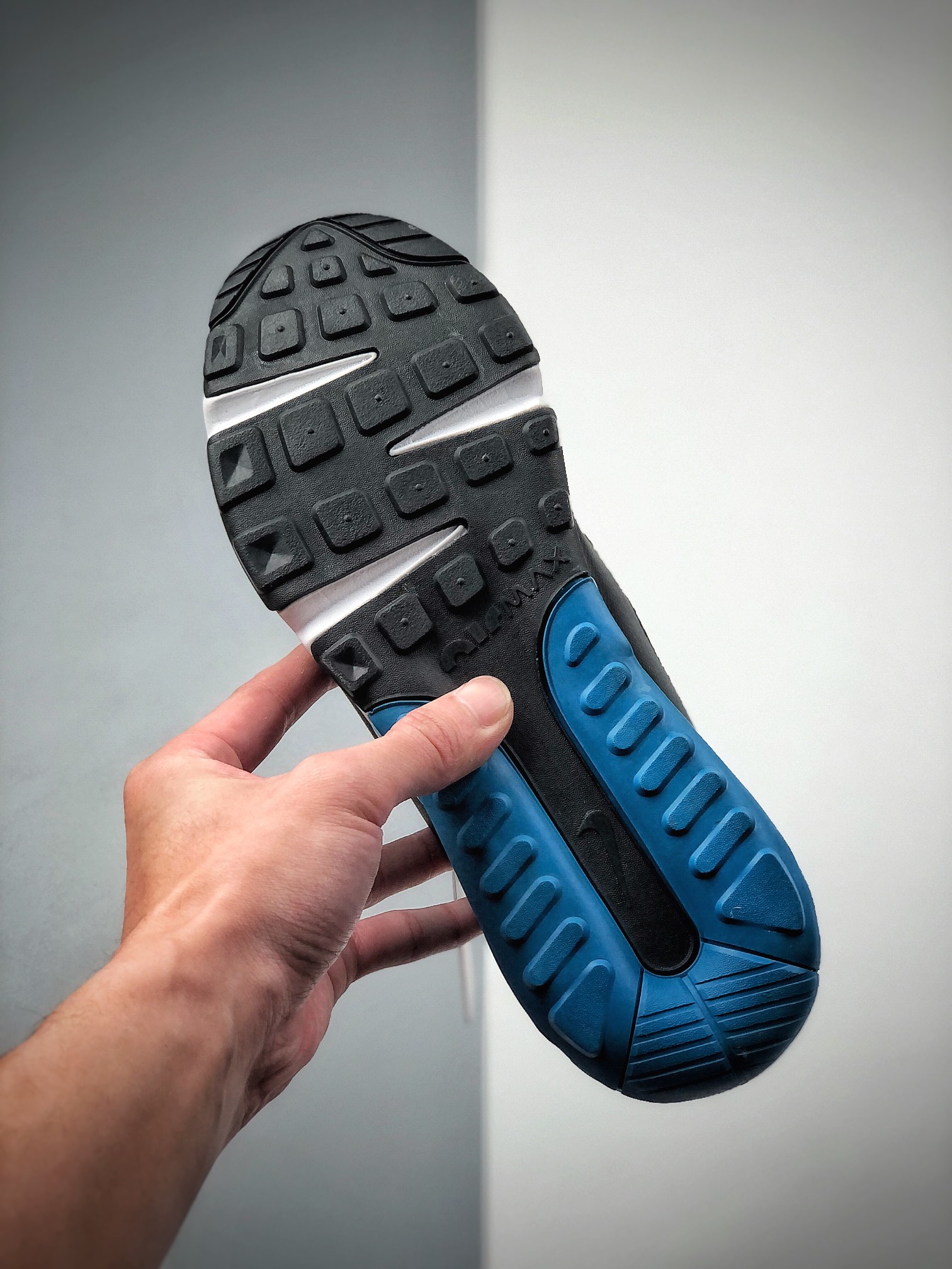 180 耐克AirMax2090 CZ7867-300