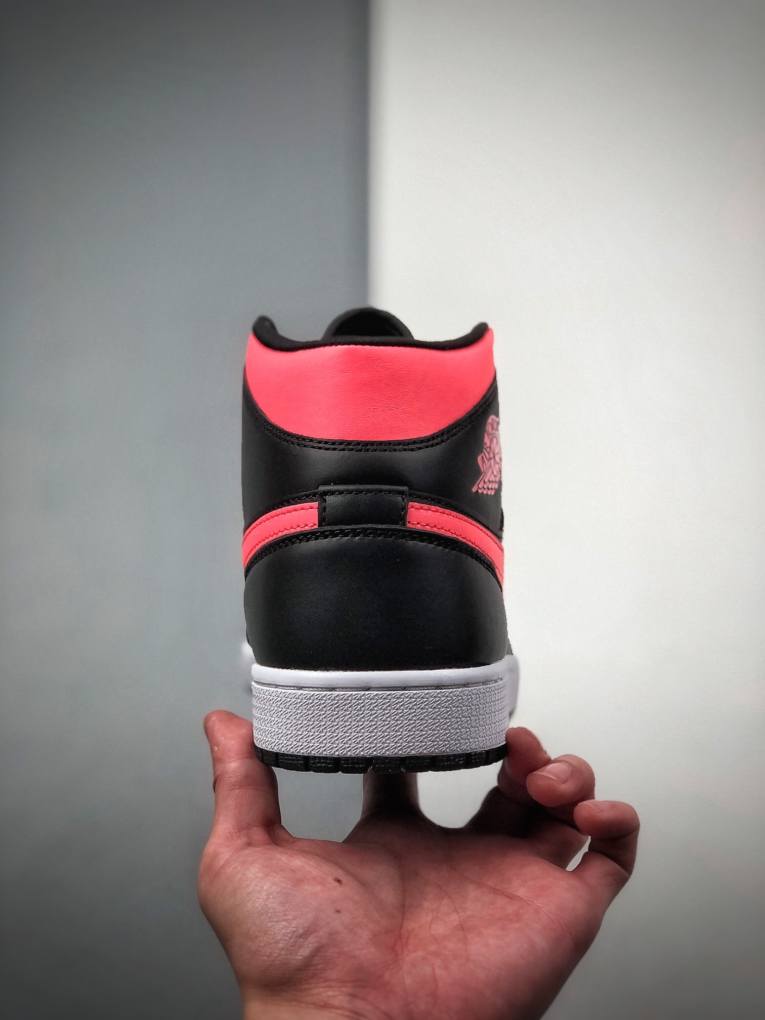 240  乔1 Air Jordan 1 Mid AJ1 乔1中帮 BQ6472-004