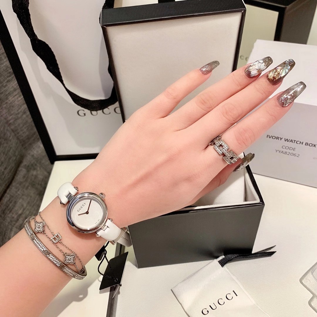 Gucci 古驰DIAMANTISSIMA系列YA141512女士腕表 直径32mm 如果今天的阳光 停止了它耀眼的光芒