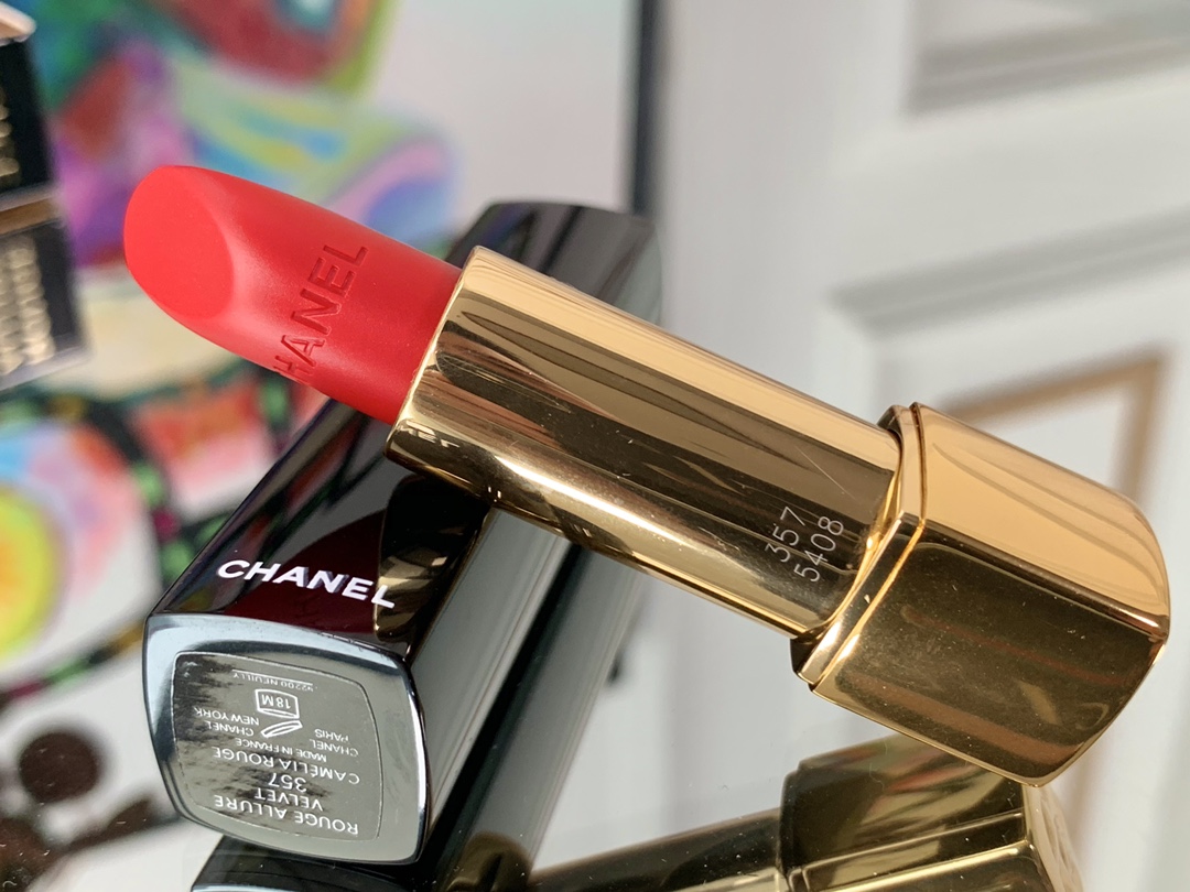 Chanel Haute Couture Couture Beauty Luxury Makeup Lipstick Foundation 3