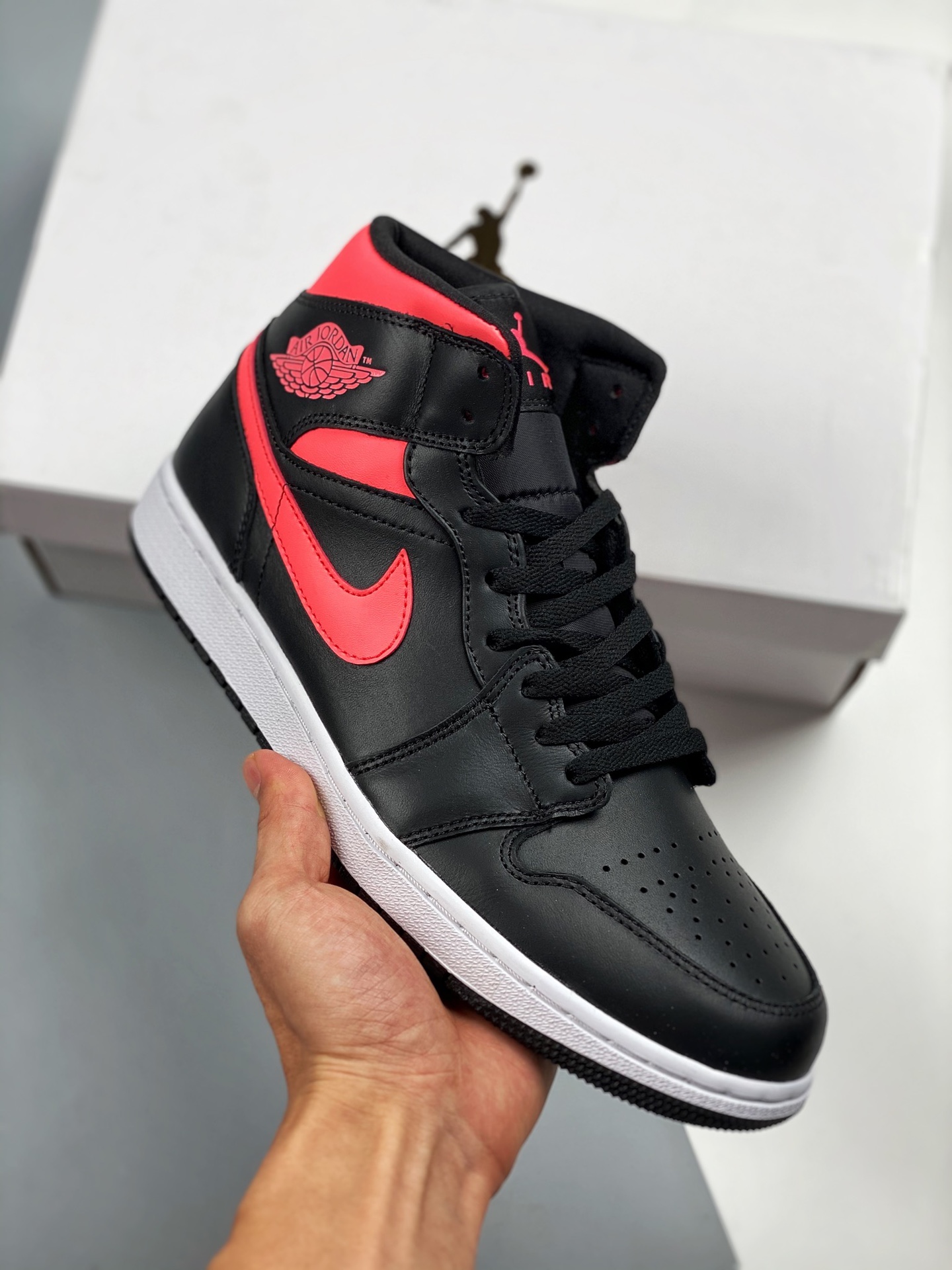 Air Jordan 1 Mid negro y rojo Pedido de cliente de comercio exterior de Tmall La mejor artesanía del mercado Serie mid …