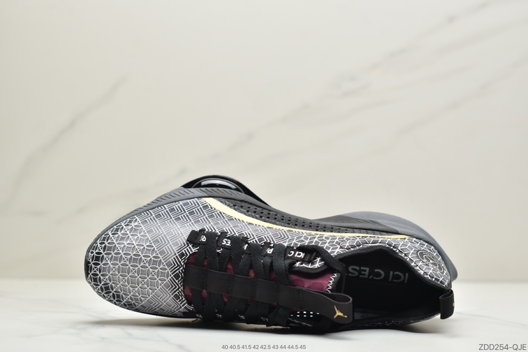 220 公司级乔丹 AJ 酷似马拉松 蝉翼跑鞋Jordan Air zoom renegade 全新蝉翼跑鞋 CZ3957-001