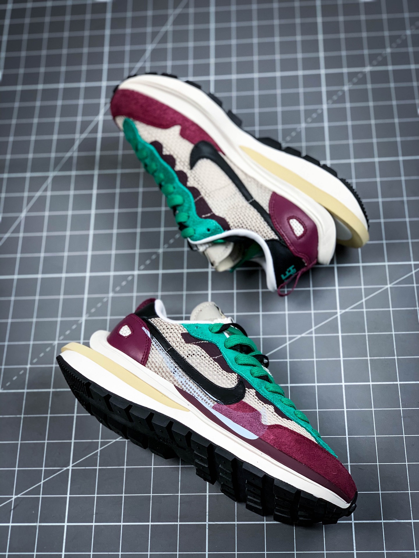 300 Sacai X NIKe regasus vaporrly SP 重磅联名合作款 DD3035-200