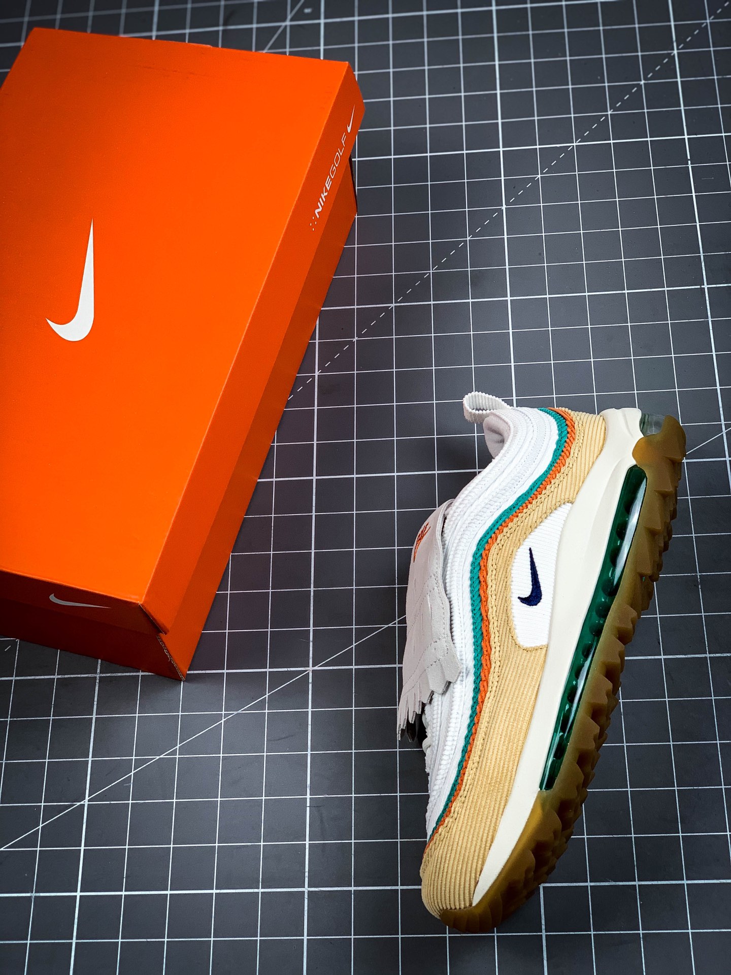 260  公司级耐克Nike Air Max 97 全新配色CJ0563-200