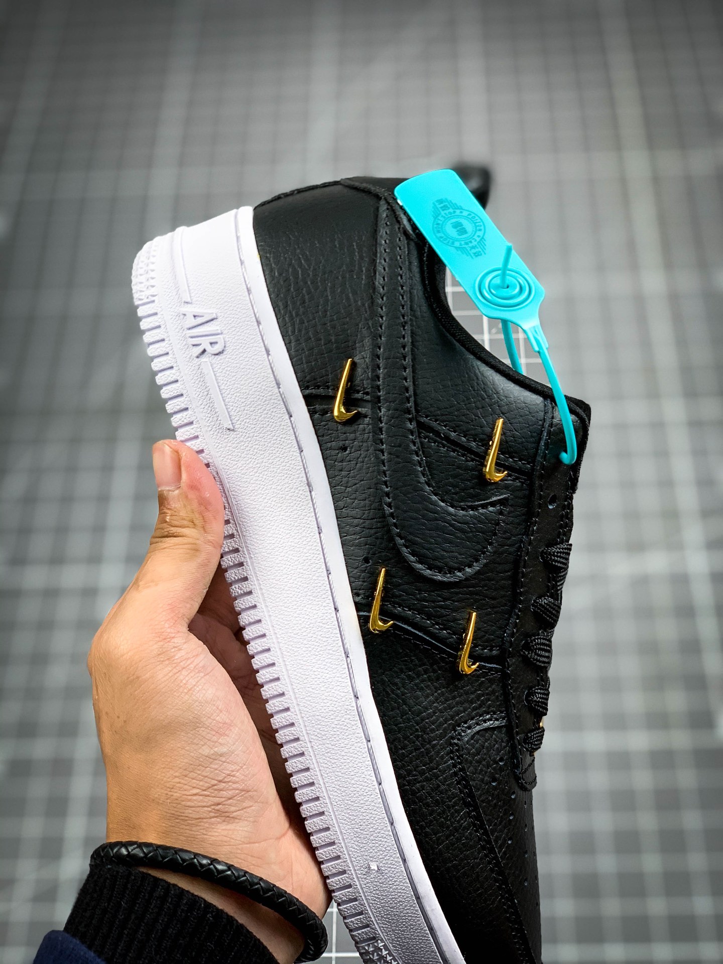 180 Air Force 1 Low ’07 ”All white” “联名小金勾”黑色的空军一号CT1990-101