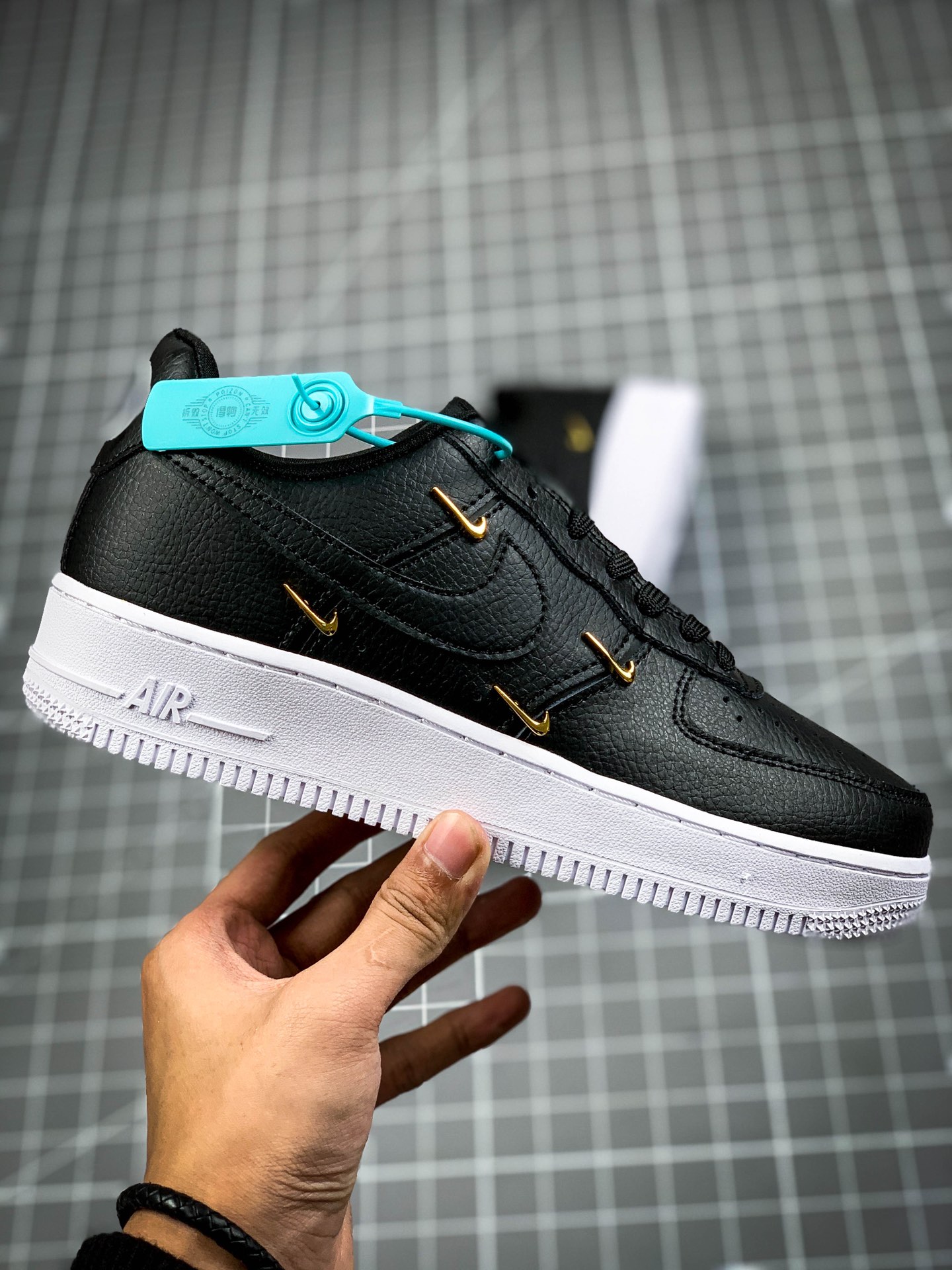180 Air Force 1 Low ’07 ”All white” “联名小金勾”黑色的空军一号CT1990-101