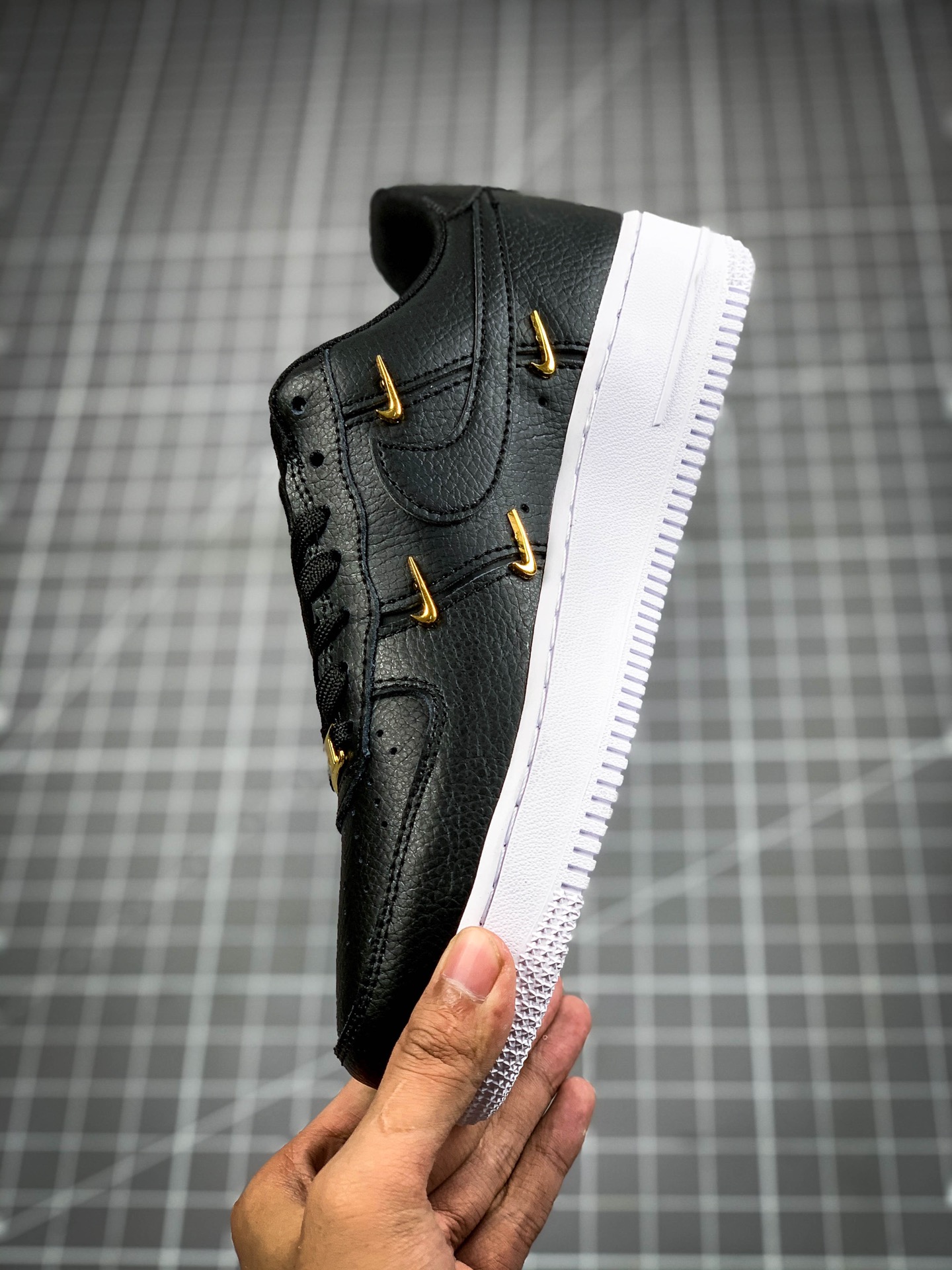 180 Air Force 1 Low ’07 ”All white” “联名小金勾”黑色的空军一号CT1990-101