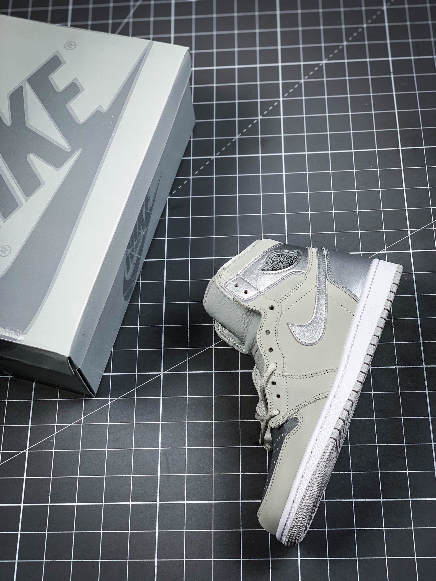 260 Air Jordan 1 Retro High OG”Japan/Tokyo”AJ1代经典复古经典高帮百搭文化篮球鞋“灰银日本东京”货号：DC1788-029