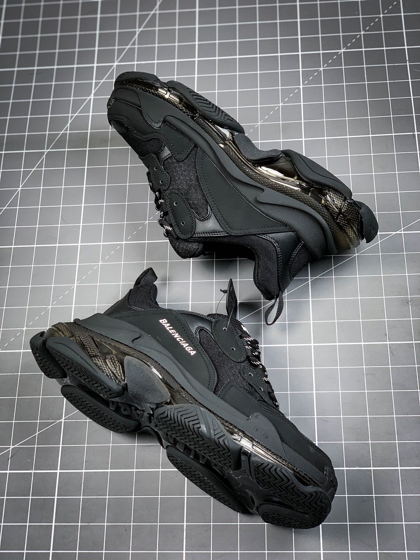 520 Balenciaga Triple S 巴黎世家 19官方发售气垫版本官方纯原版本 4 45 46