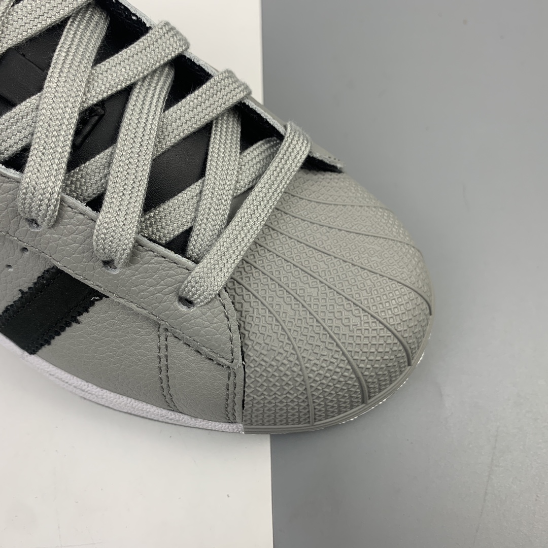 200 Adidas Superstar 三叶草低帮经典百搭休闲运动板鞋 EG4961