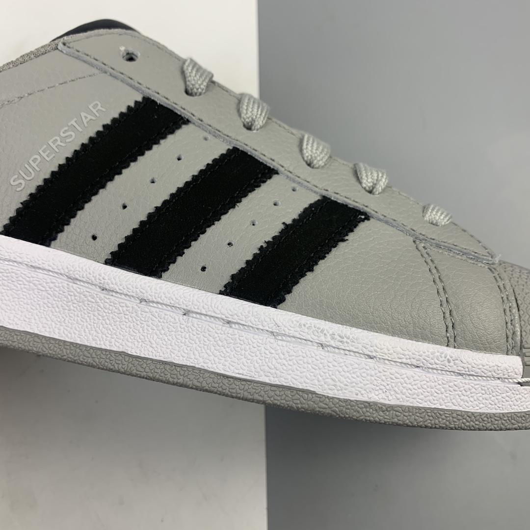 200 Adidas Superstar 三叶草低帮经典百搭休闲运动板鞋 EG4961