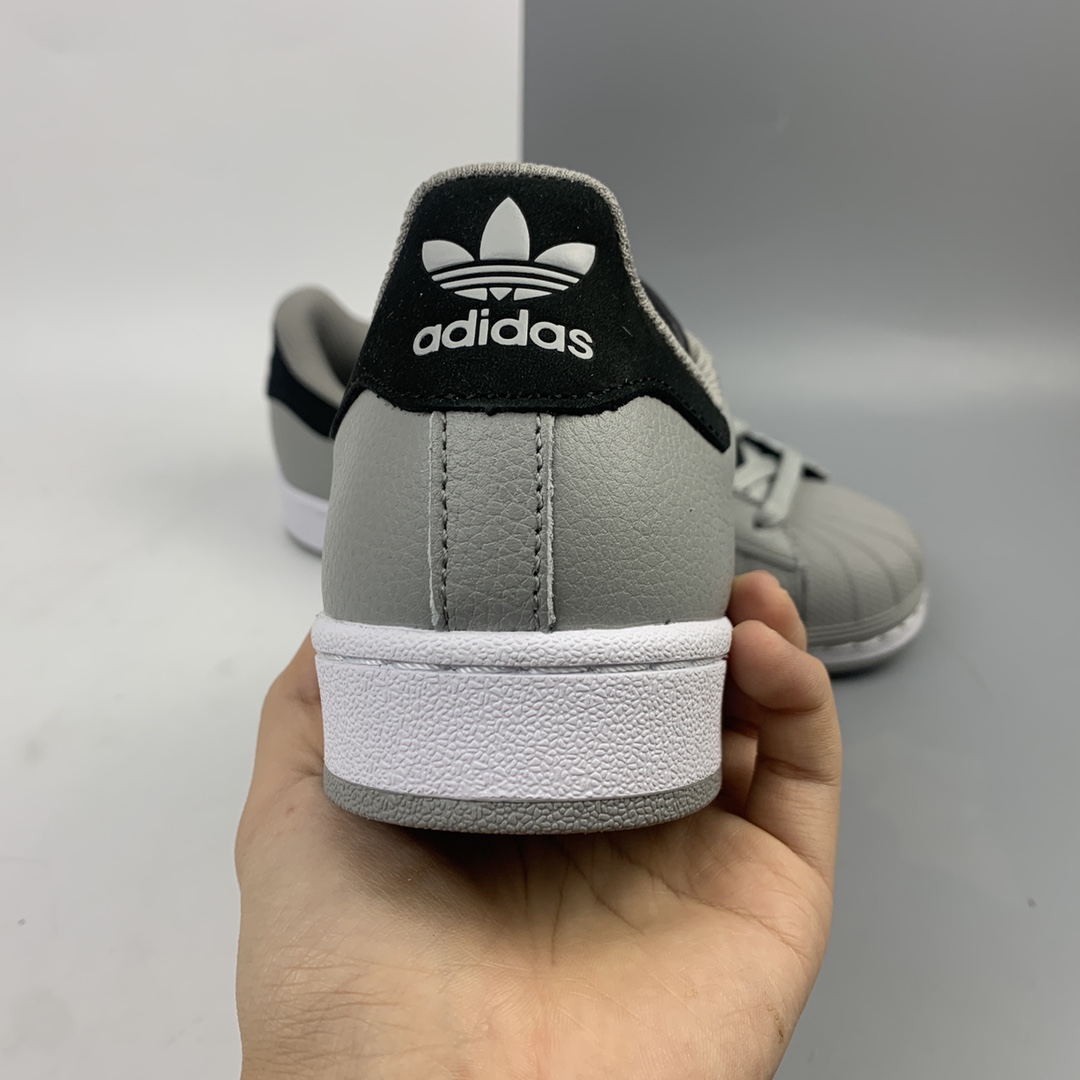 200 Adidas Superstar 三叶草低帮经典百搭休闲运动板鞋 EG4961