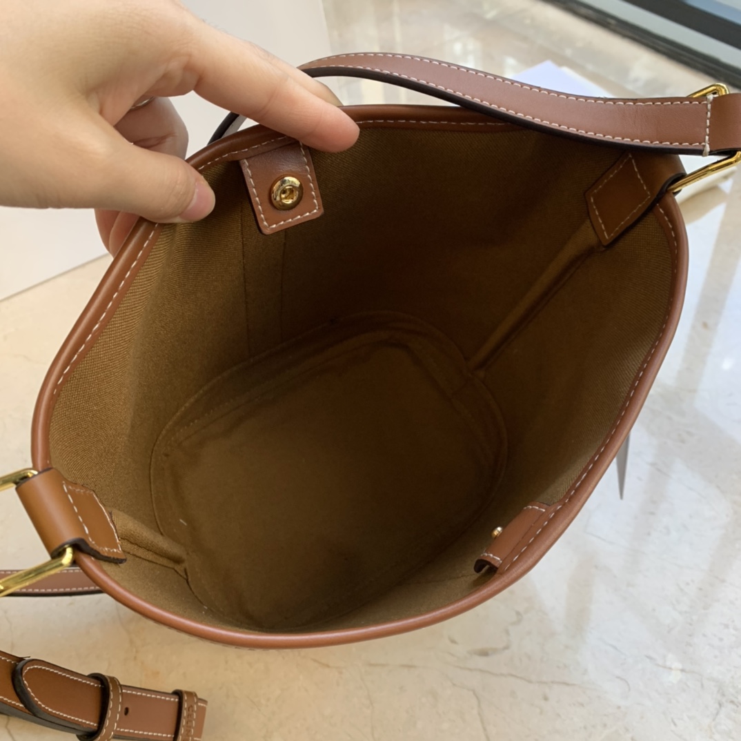 Valextra Classic Handcrafted Luxury Leather Shoulder Bag Ref 7