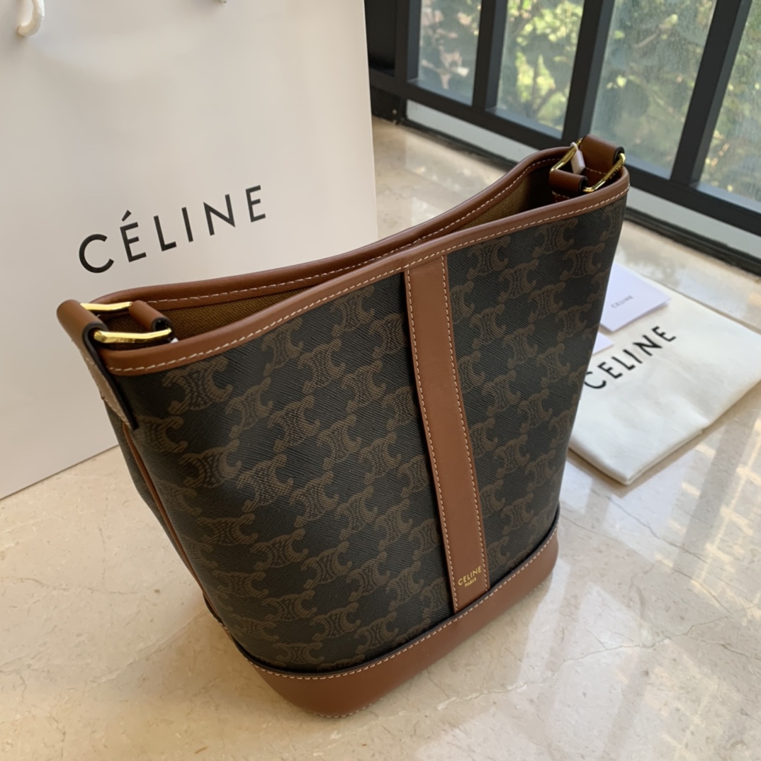 Valextra Classic Handcrafted Luxury Leather Shoulder Bag Ref 2