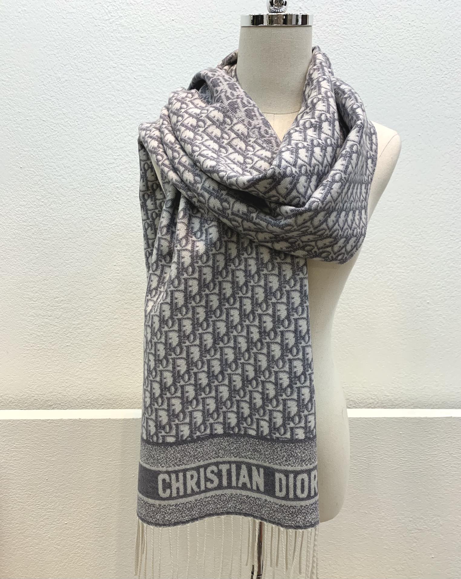 Dior迪奥经典老花 Oblique 印花新版羊绒围巾01CDO309I093_C340