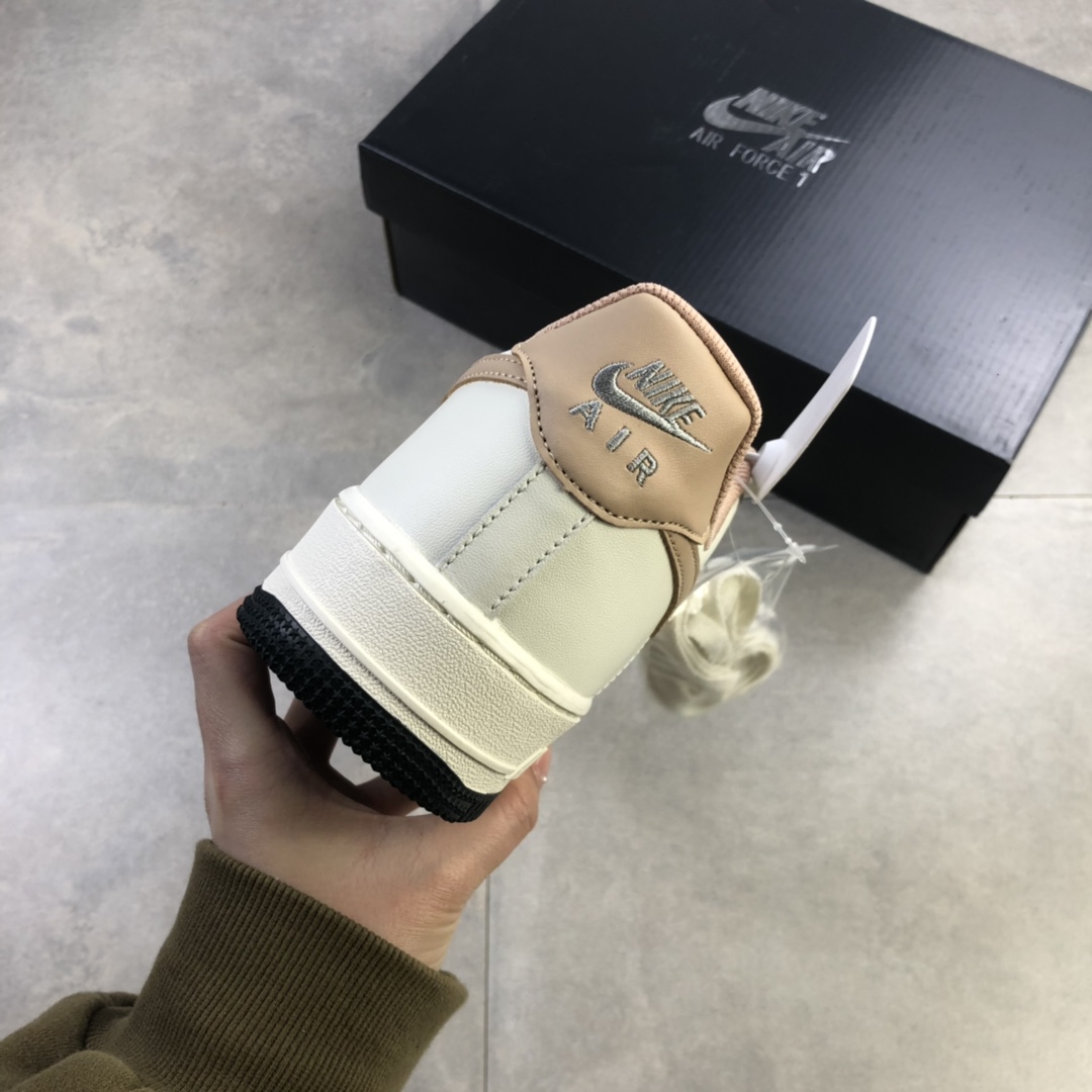 200 Nike Air Force 1 '07 耐克空军一号白桃粉原楦头原纸板 CJ6065-500