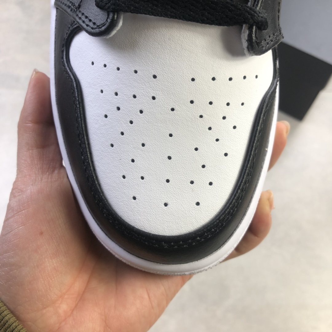 240  Nike Air Jordan 1 Mid “White Shadow”影子灰黑色554724-073