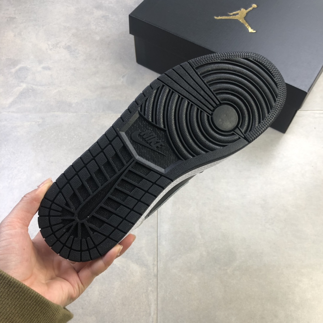 240  Nike Air Jordan 1 Mid “White Shadow”影子灰黑色554724-073
