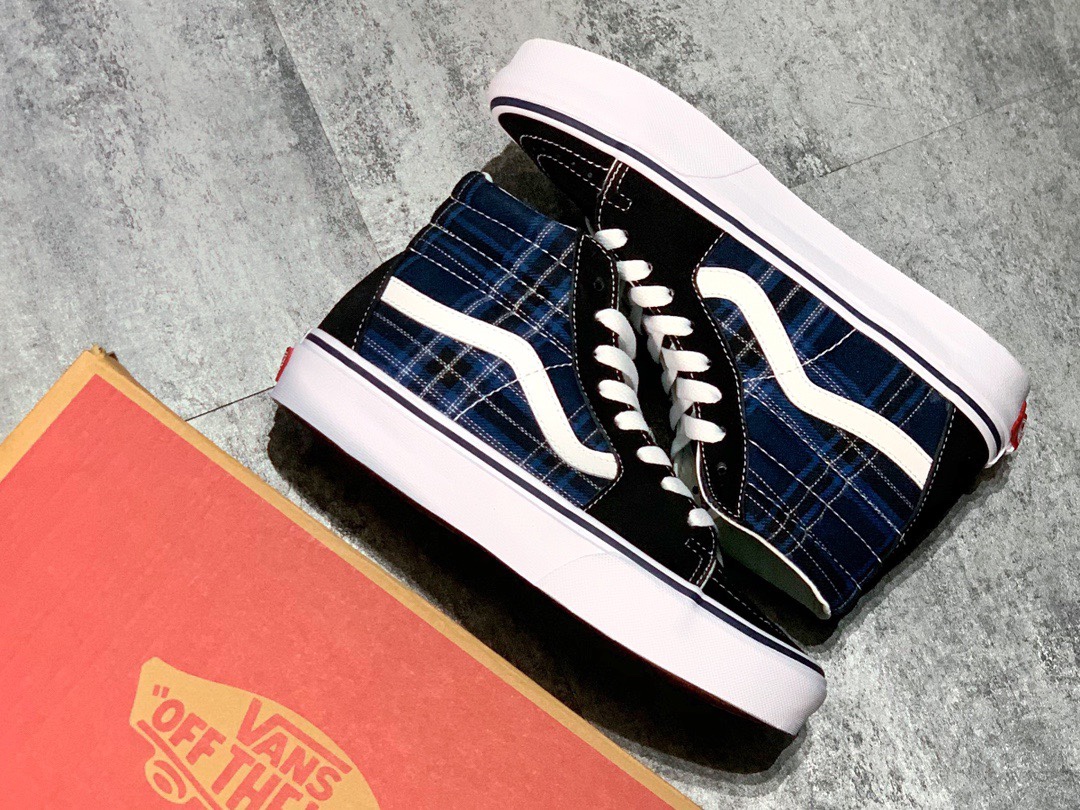 下调140 Vans SK8-Hi 经典高帮系列  黑蓝格子条纹 帆布硫化板鞋