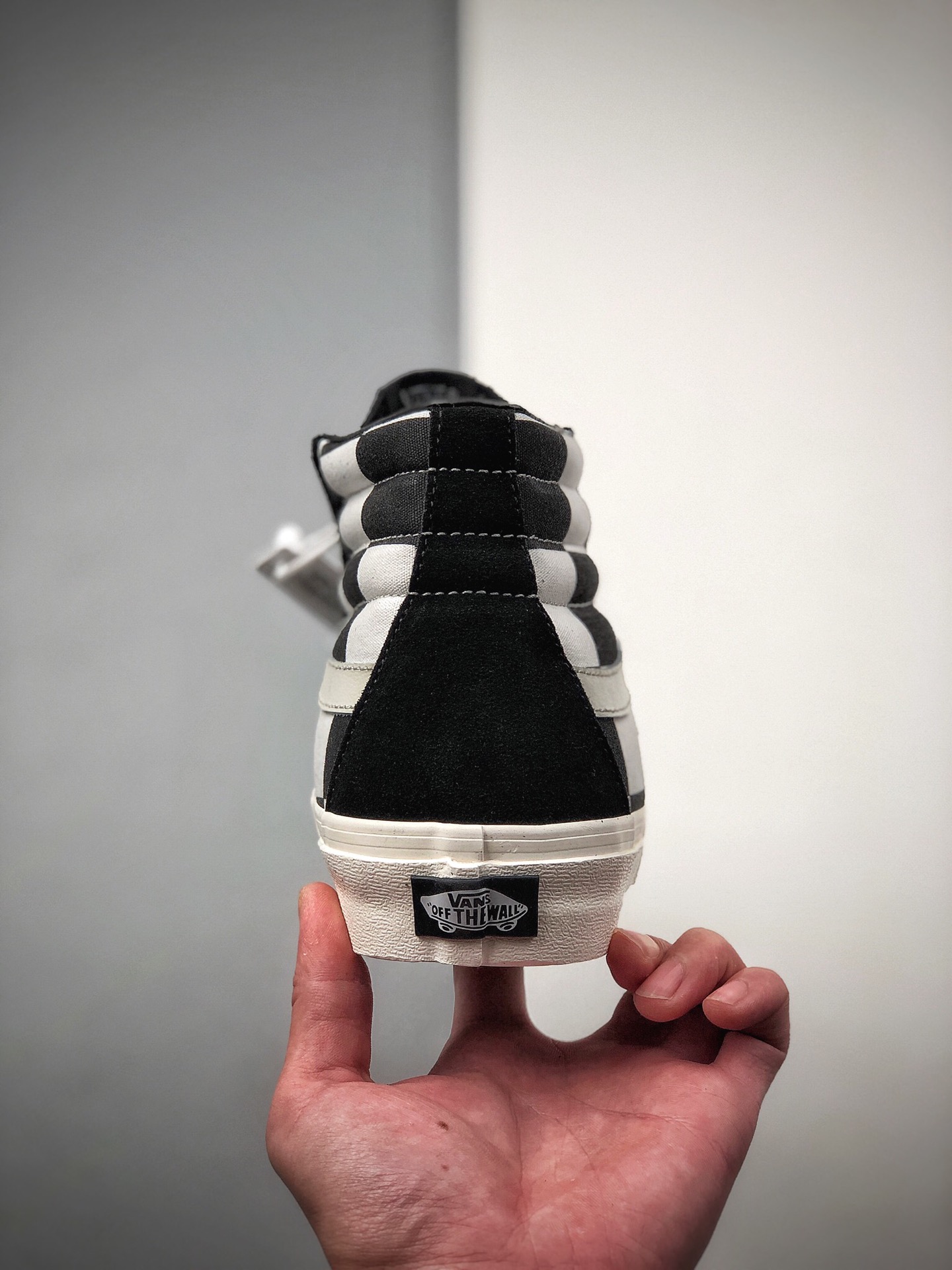 160  硫化真标【VANS范斯高帮SK8-HI黑白色大格子棋盘格拼接情侣款休闲鞋 】型号：SX68