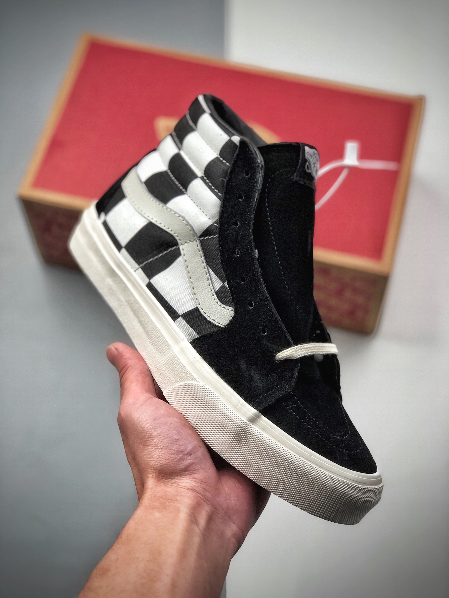 160  硫化真标【VANS范斯高帮SK8-HI黑白色大格子棋盘格拼接情侣款休闲鞋 】型号：SX68
