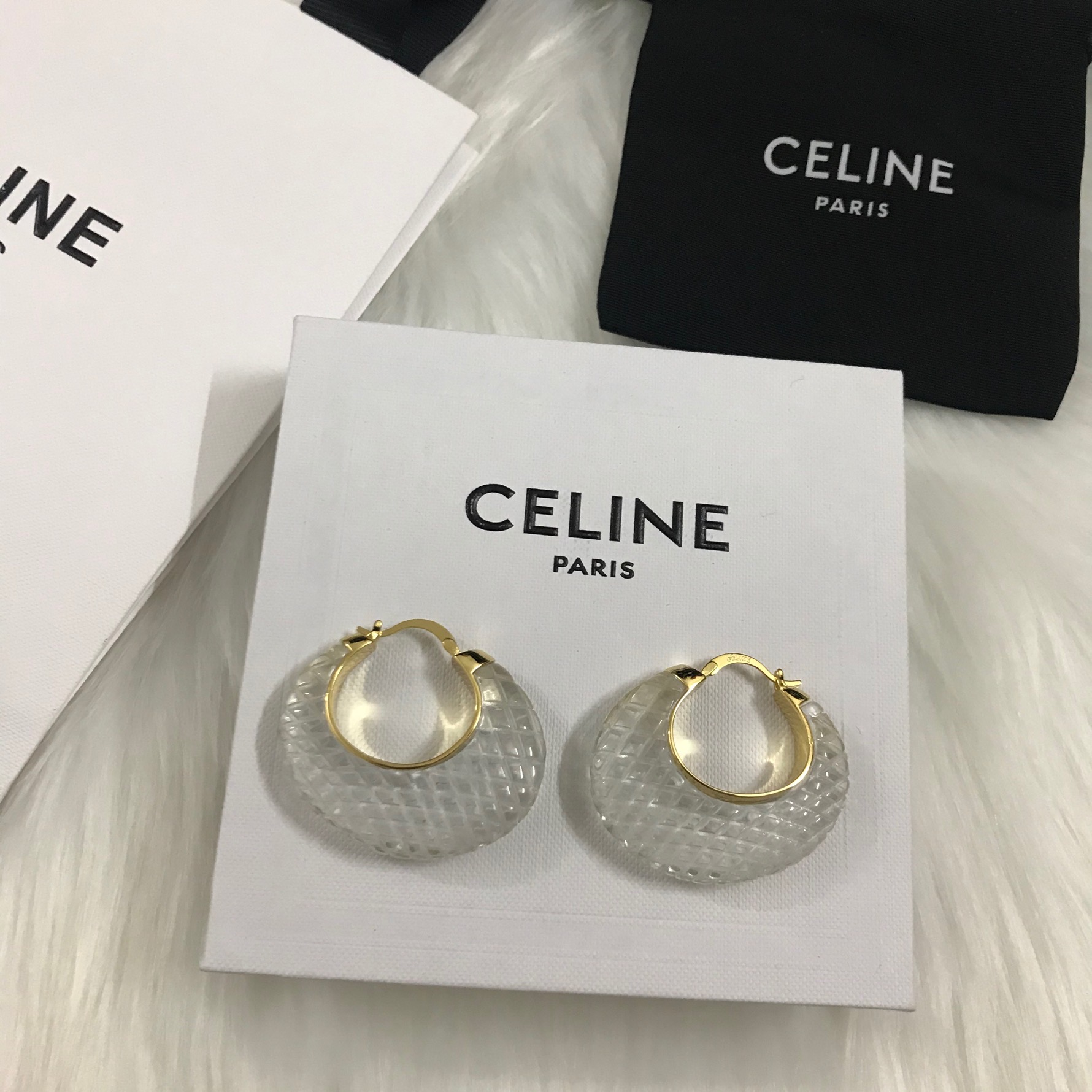 Is it OK to buy
 Celine Online
 Jewelry Earring