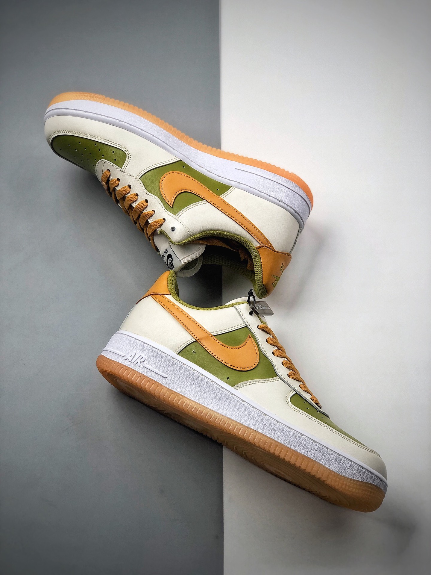 200 NIKE FORCE空军一号运动休闲板鞋 DC1403-100