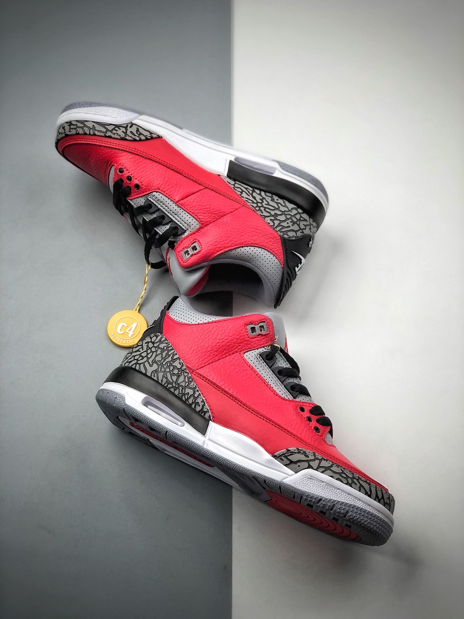 240  Air Jordan 3“Varsity Red” 大红 红水泥 CK5692-600
