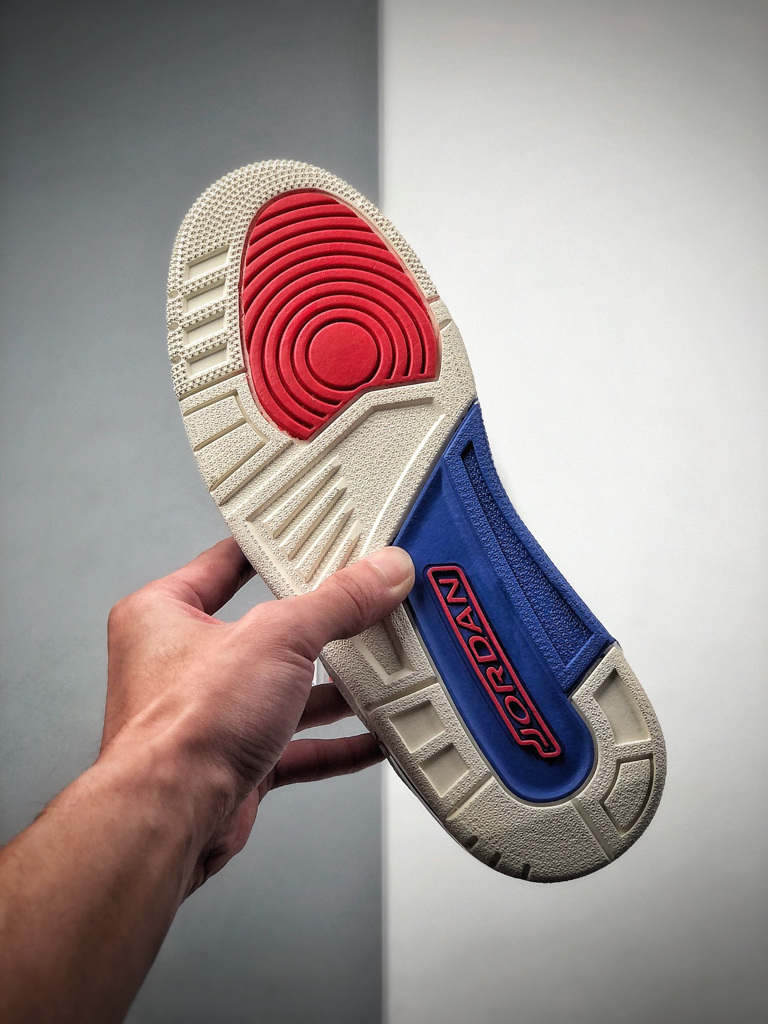 240  Air Jordan 3 Retro “Knicks” 尼克斯 AJ3 乔丹3代 136064-148