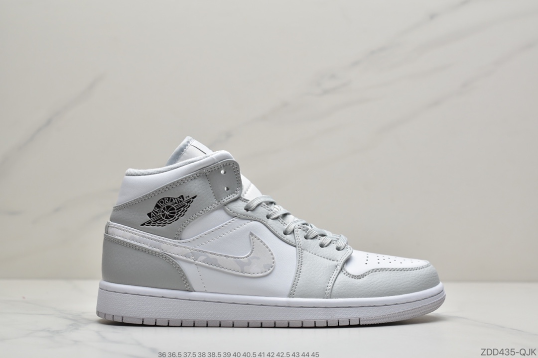 220 公司级乔丹 Air Jordan 1 Mid AJ1 中帮“Bred Toe” 乔1中帮休闲运动板鞋554724-069