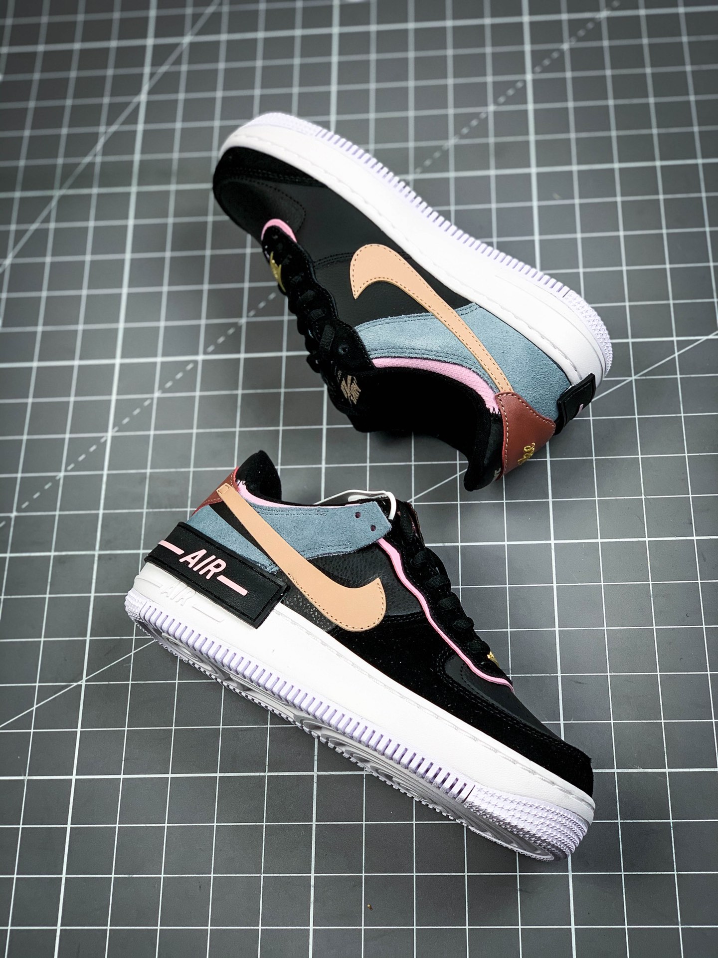 220 NIKE FORCE空军一号运动休闲板鞋 CU5315-001