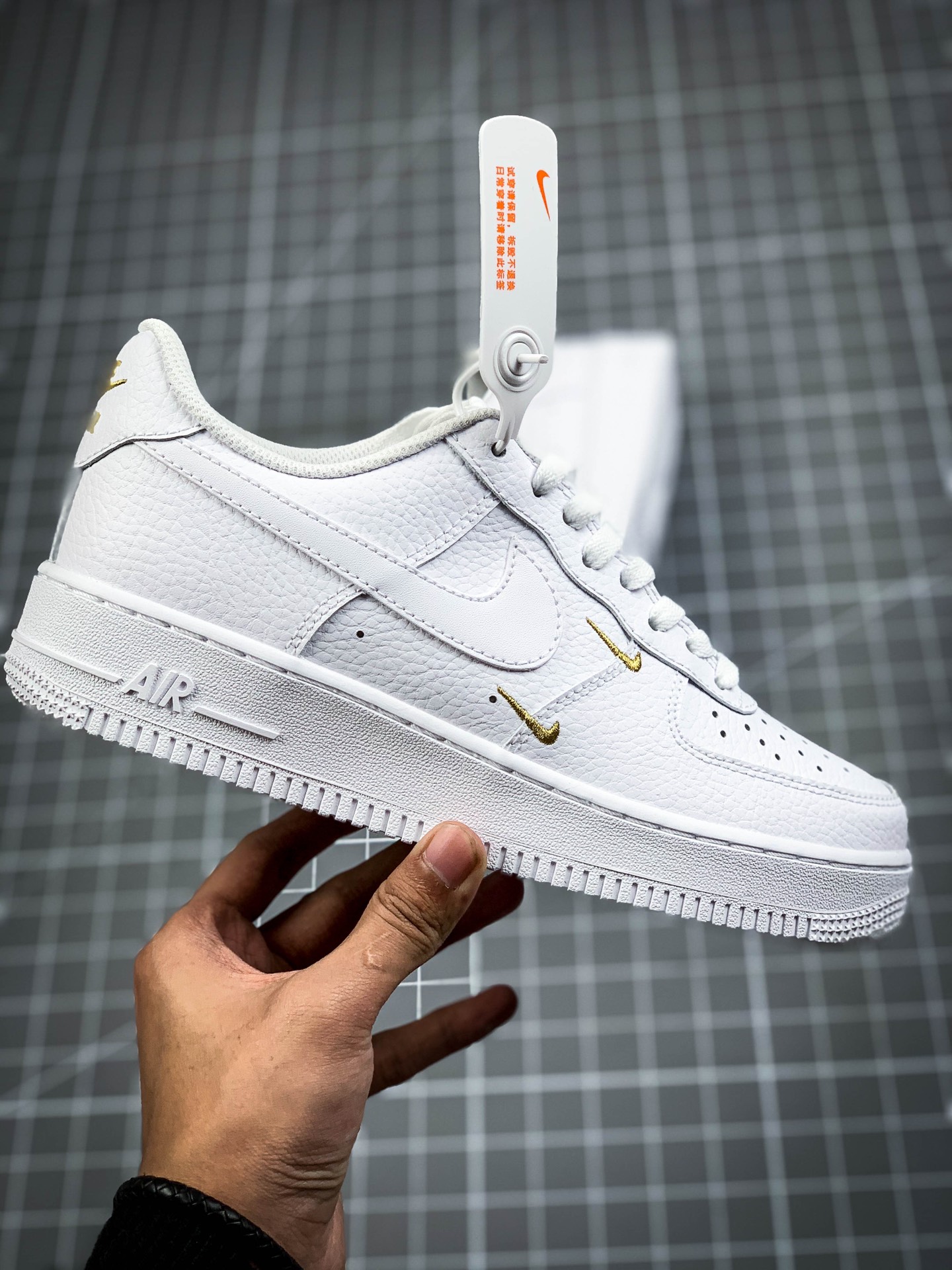 200 Wmns Air Force 1' 07 LX”Chrome Swooshes White”空军一号经典低帮百搭休闲运动板鞋“皮革白小金四钩”CT1989-100
