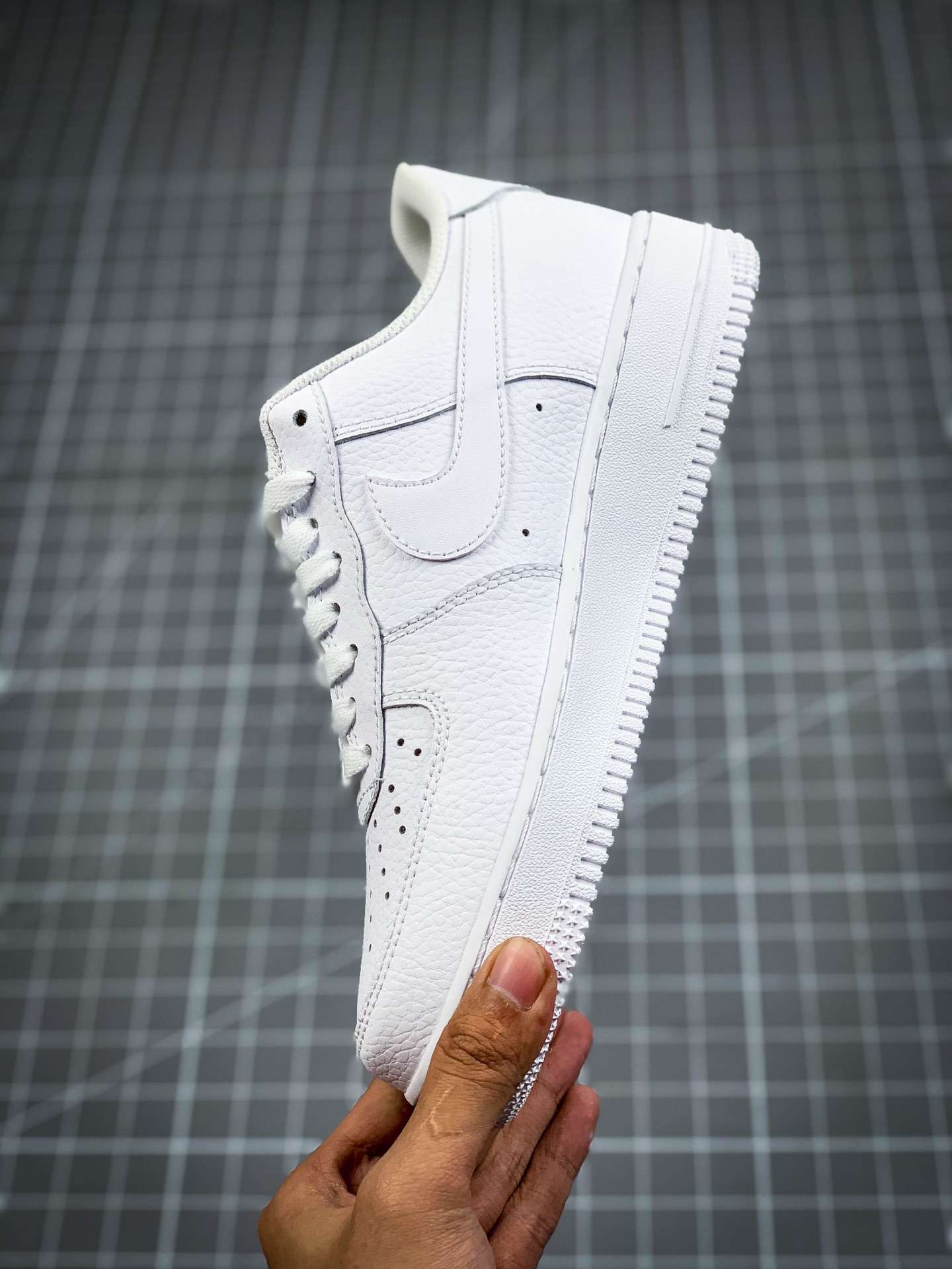 200 Wmns Air Force 1' 07 LX”Chrome Swooshes White”空军一号经典低帮百搭休闲运动板鞋“皮革白小金四钩”CT1989-100