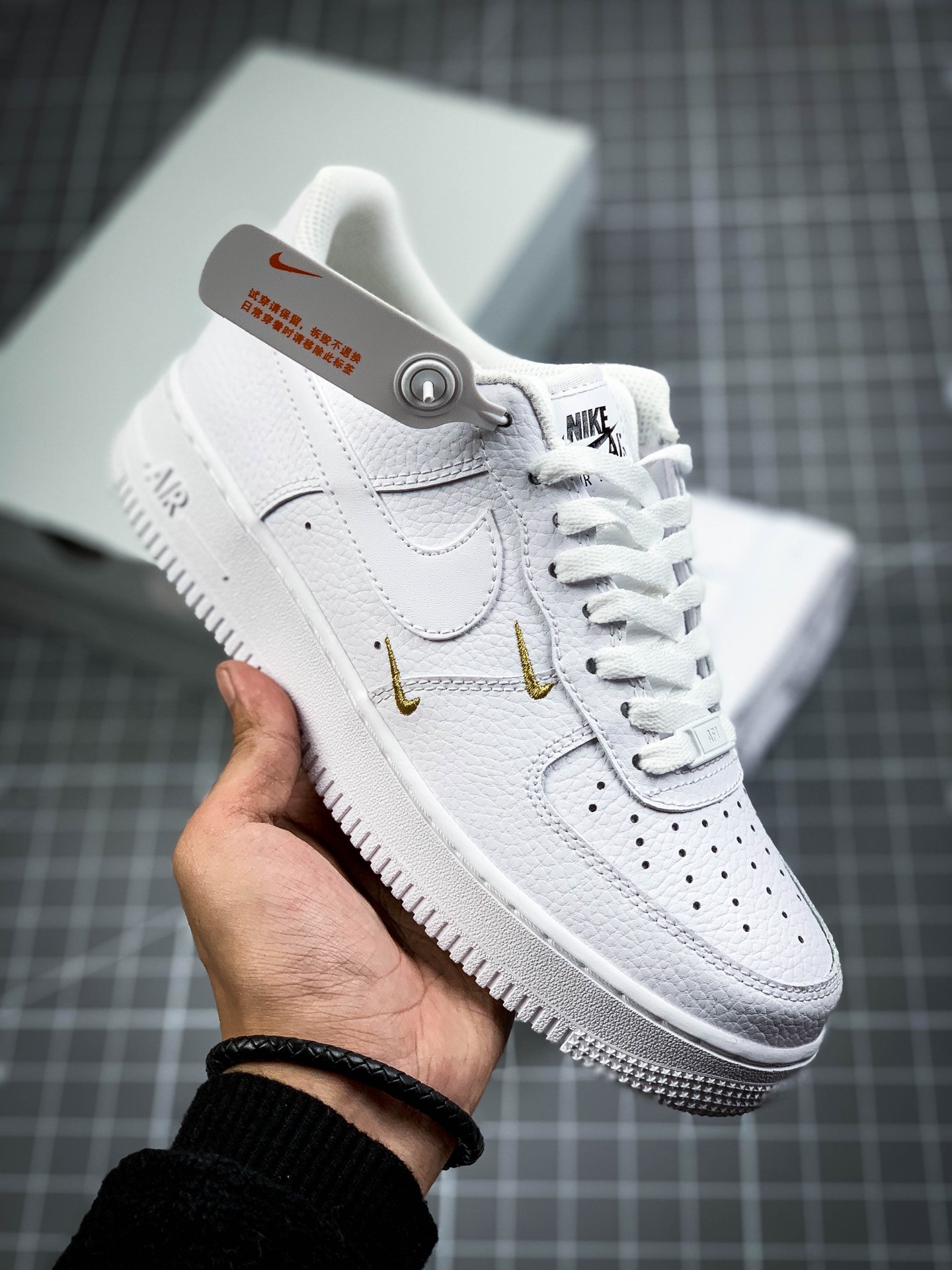 200 Wmns Air Force 1' 07 LX”Chrome Swooshes White”空军一号经典低帮百搭休闲运动板鞋“皮革白小金四钩”CT1989-100