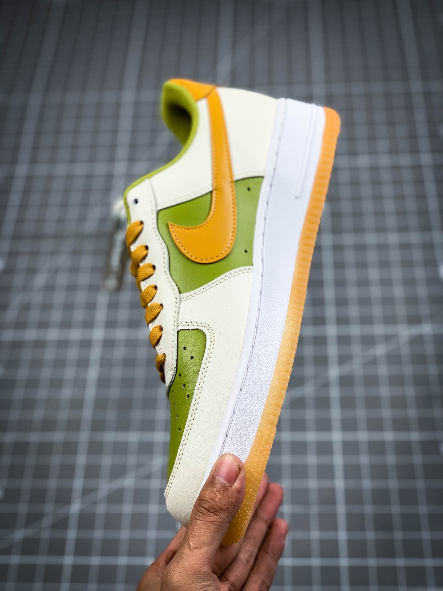 200 NIKE FORCE空军一号运动休闲板鞋 DC1403-001