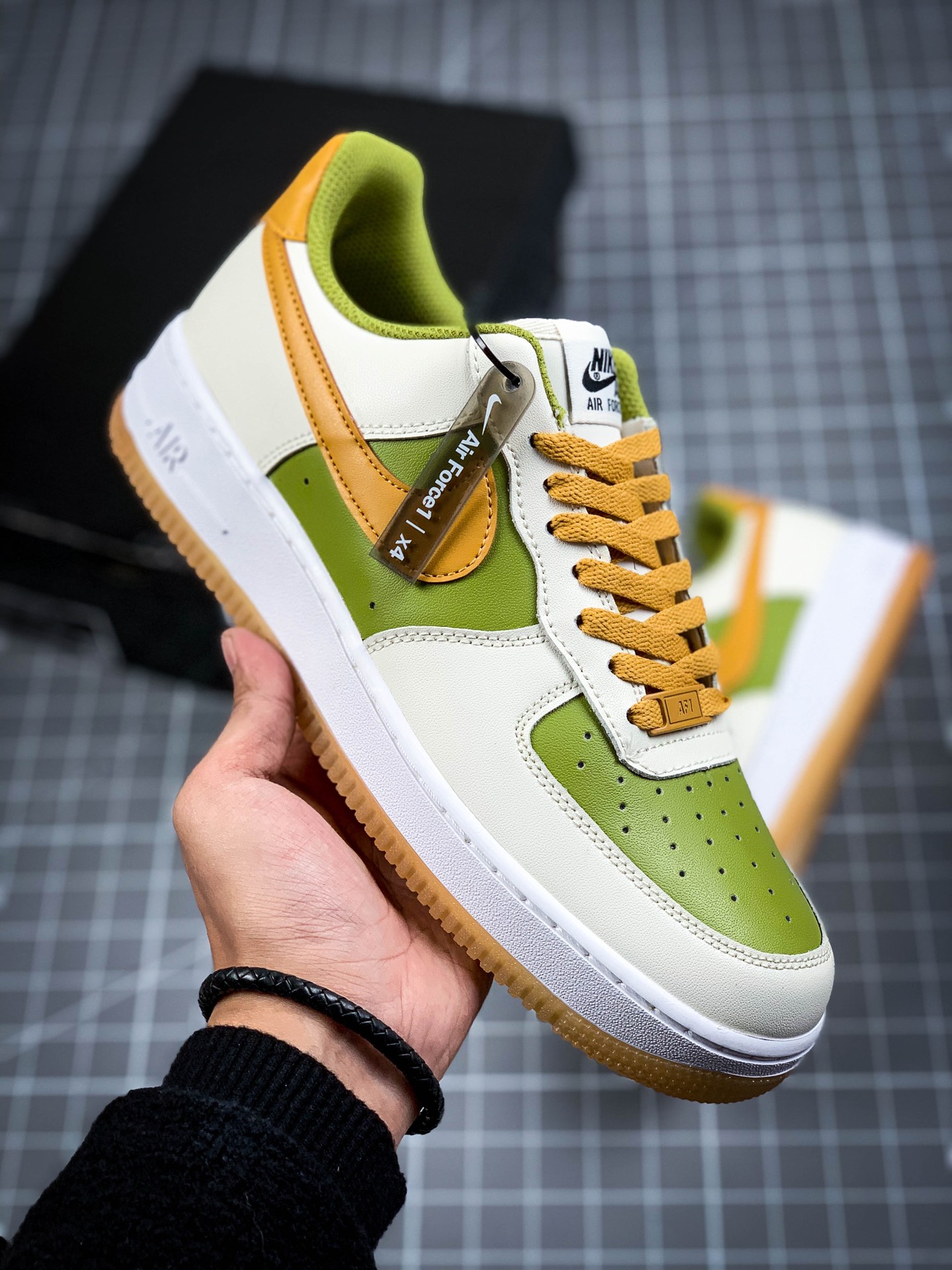 200 NIKE FORCE空军一号运动休闲板鞋 DC1403-001