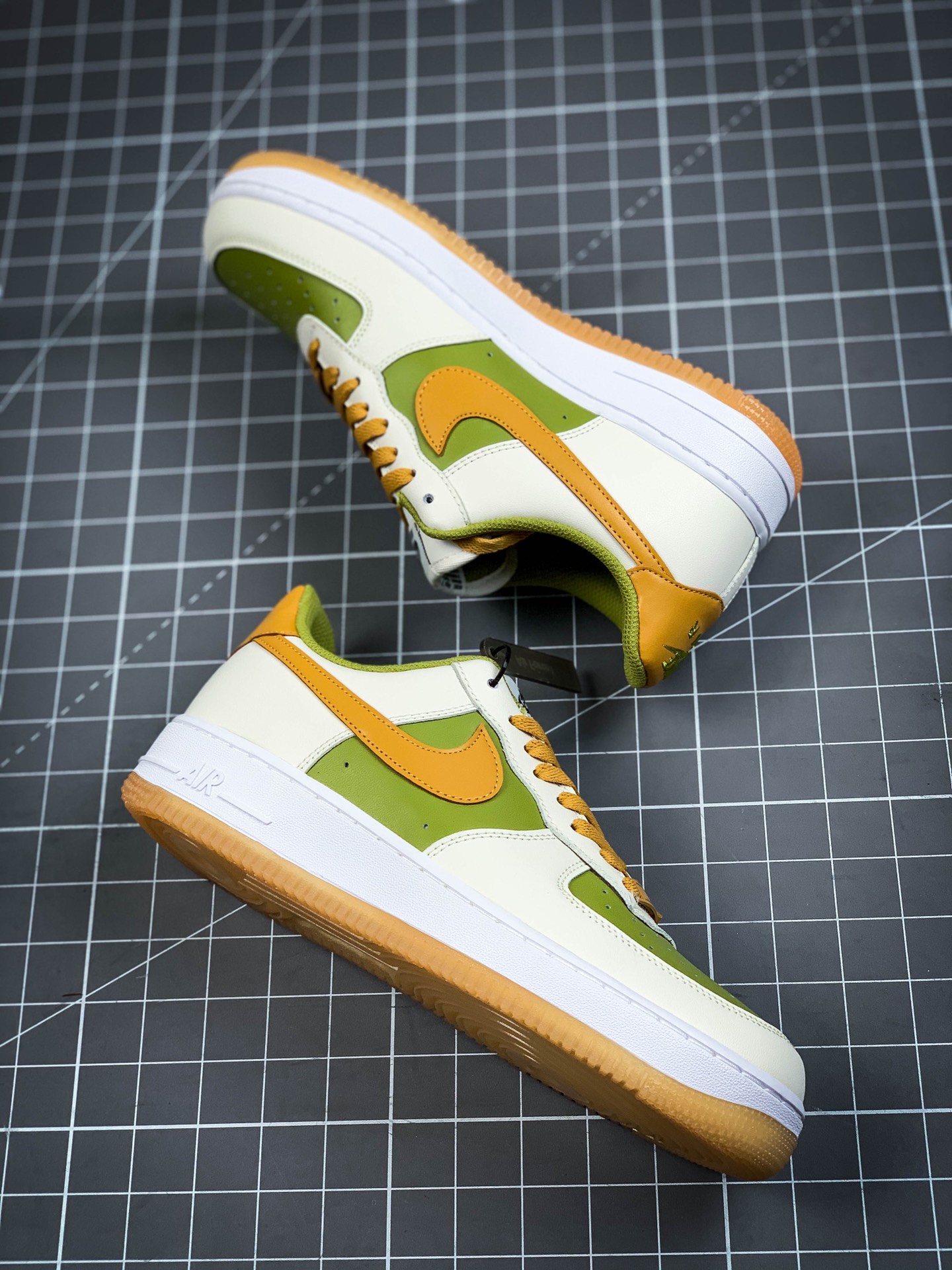 200 NIKE FORCE空军一号运动休闲板鞋 DC1403-001