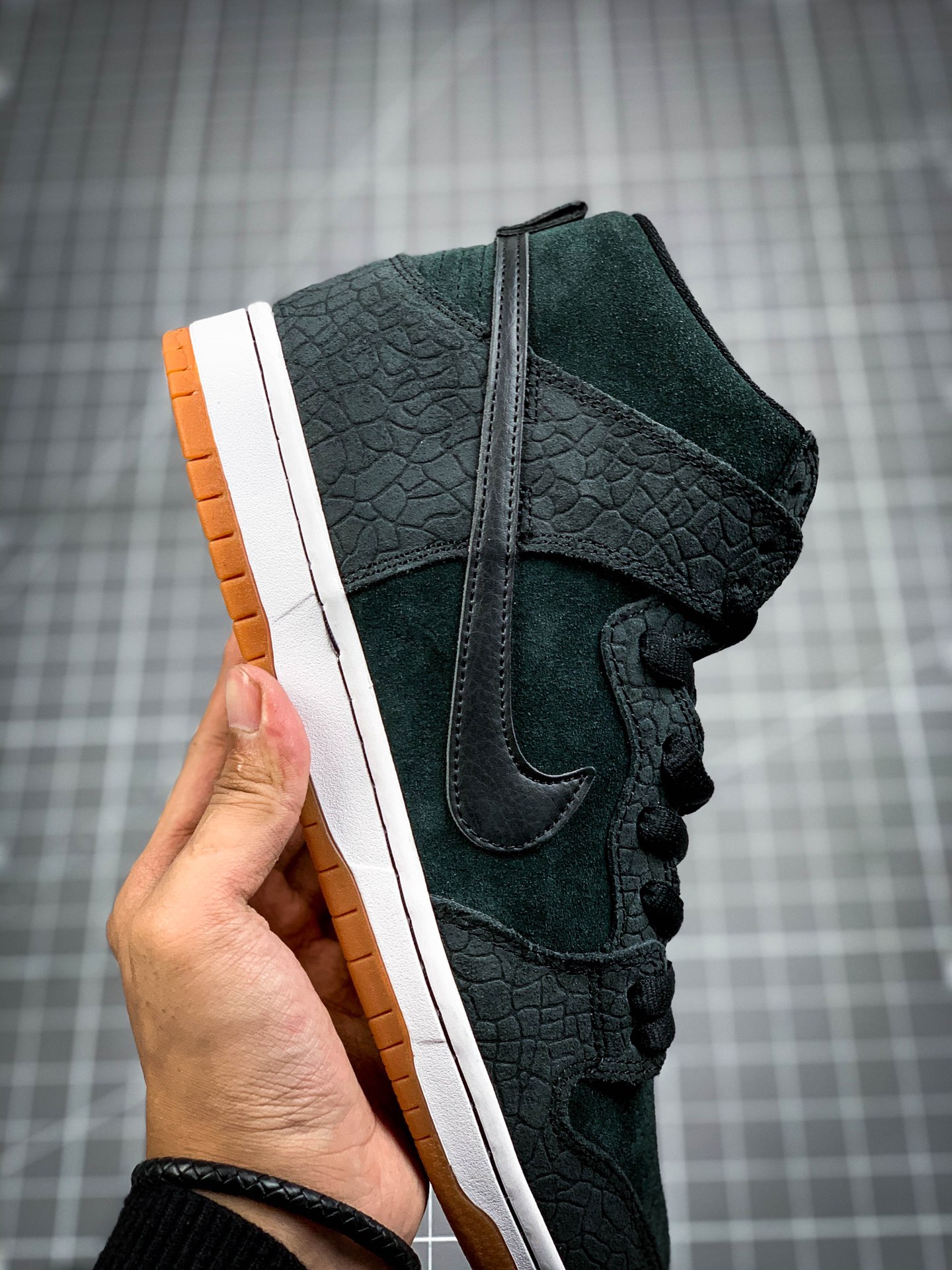 260  NIKE DUNK HIGH PRO SB 313171-065
