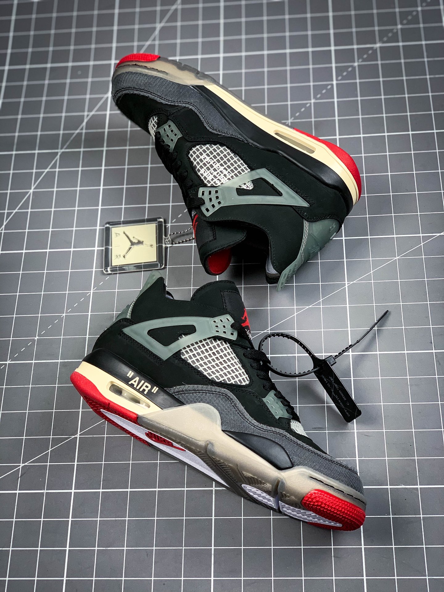 450 OFF-White x Air Jordan 4 ”Bred”OW联名蝉翼黑灰红 CV9388-001