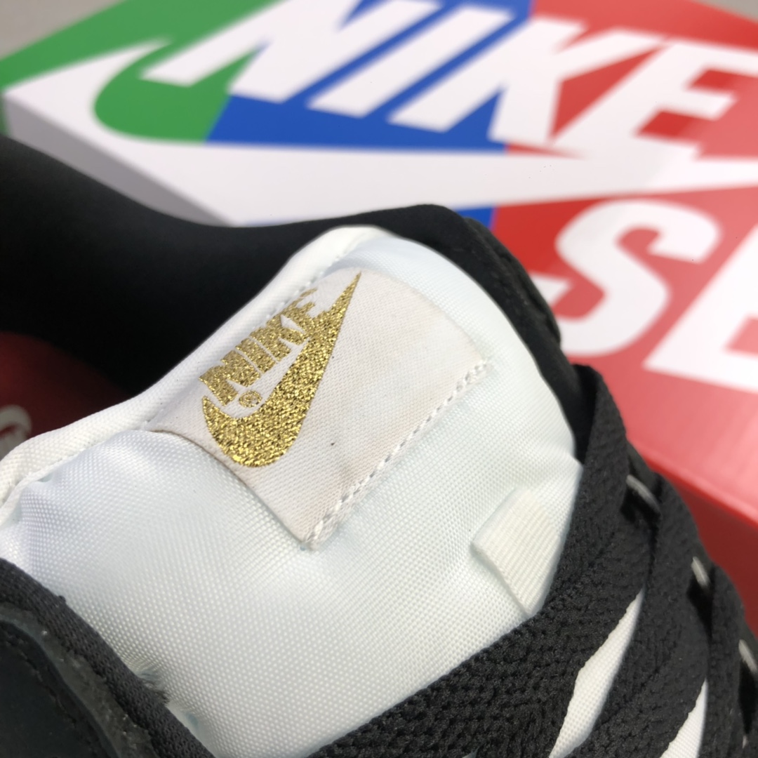 260  Supreme x NikeSB Dunk Low 近日有Supreme x Nike SB Dunk Low 低帮板鞋 DH3228-100