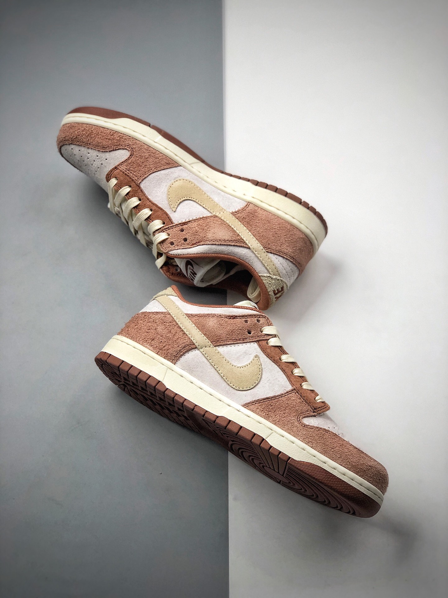 280  耐克 Nike SB Dunk Low 复古低帮休闲运动滑板板鞋DD1390-100