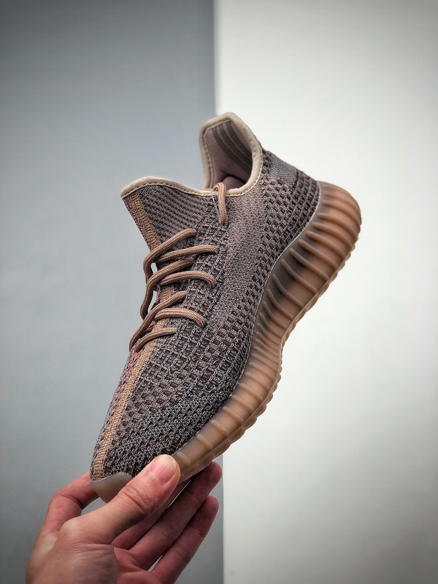320  Adidas Yeezy Boost 350 V2“Fade”阿迪达斯椰子350二代 镂空褪色蓝棕配色 巴斯夫Boost原底 货号：H02795