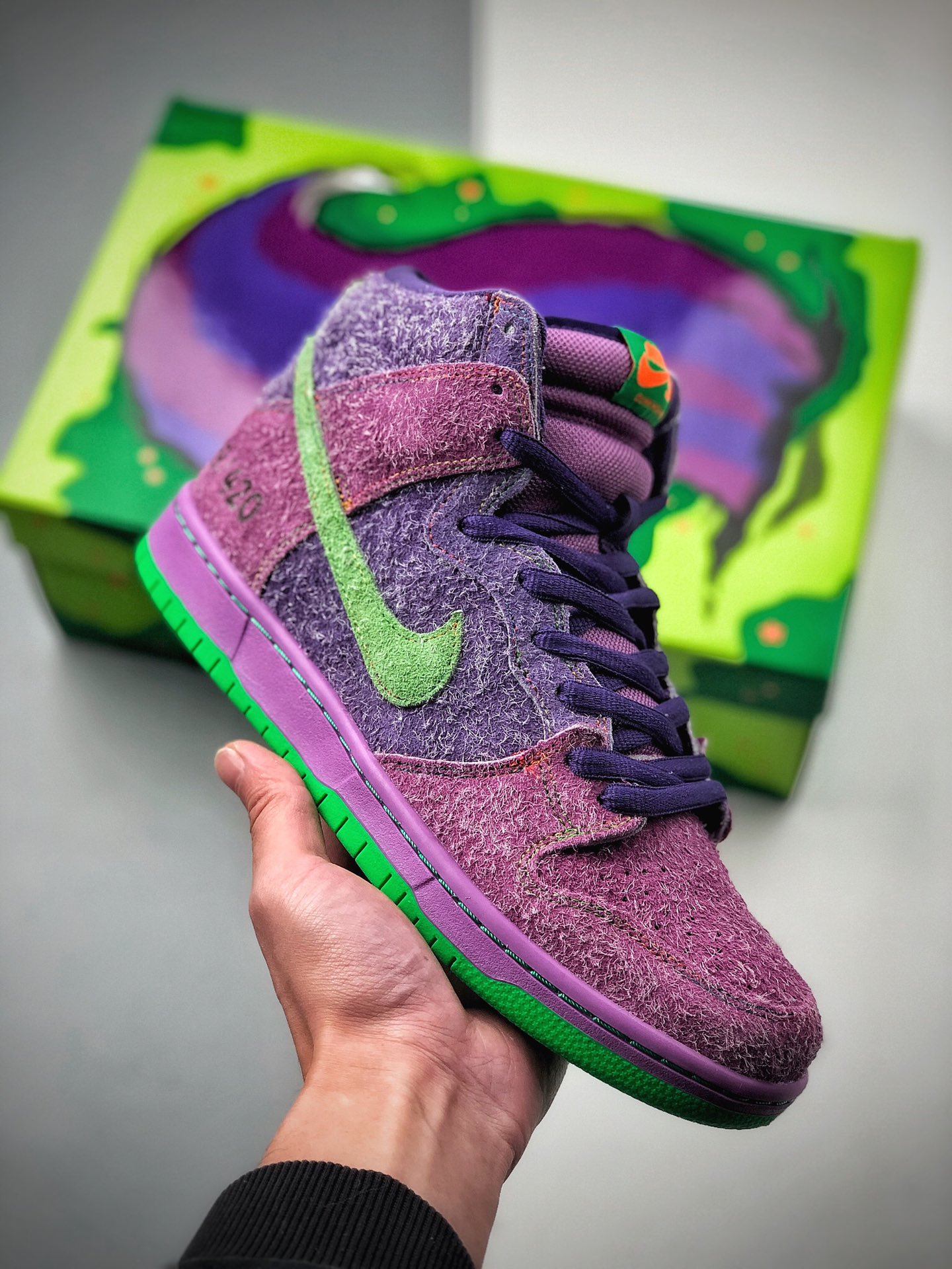 Puro original NK Dunk High mofeta púrpura, juego completo con papel original, horma original, creando una versión perfe…