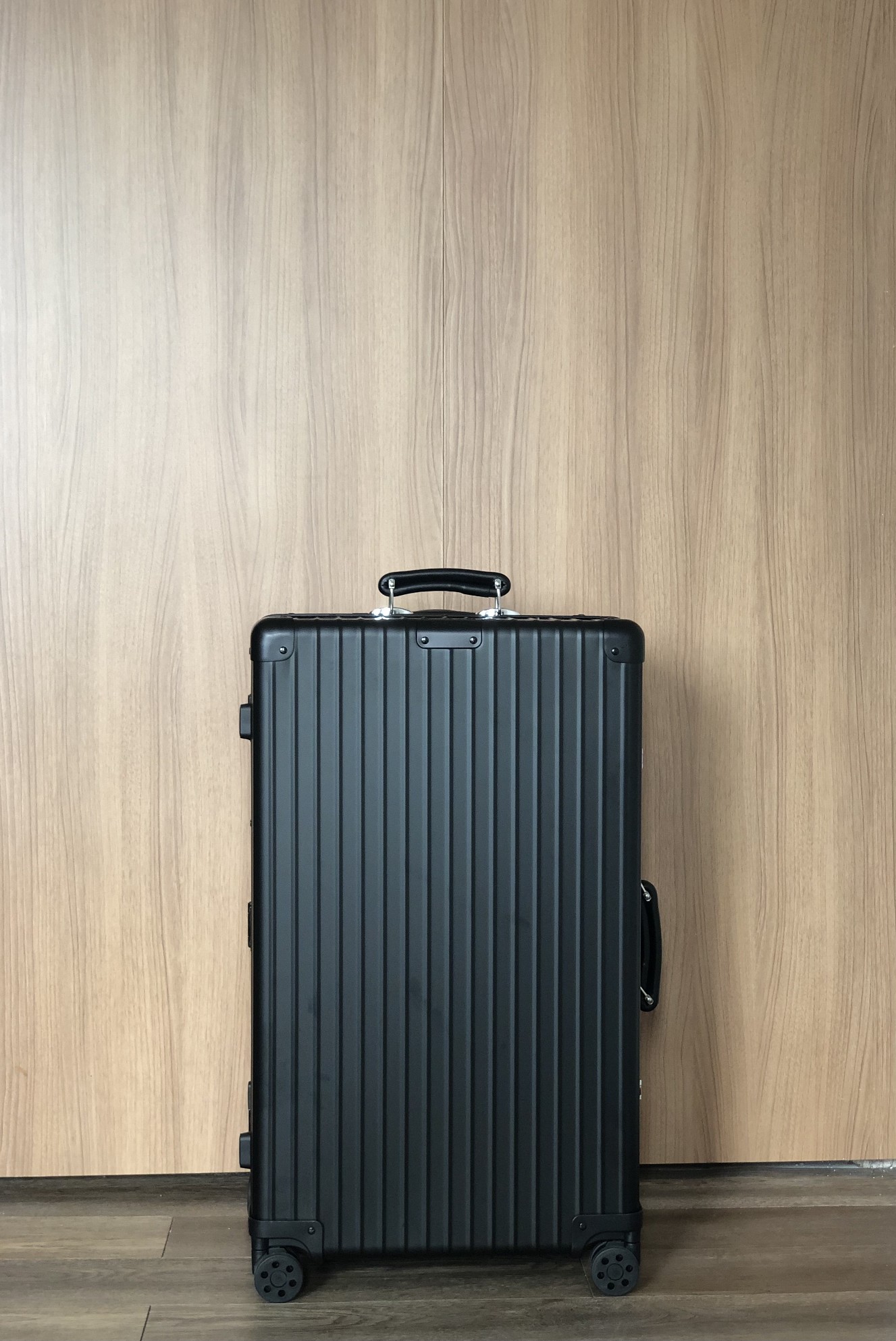 Maleta metálica clásica CIassic Trunk de 31 pulgadas, maleta de facturación, estilo retro clásico, calidad y elegancia,…
