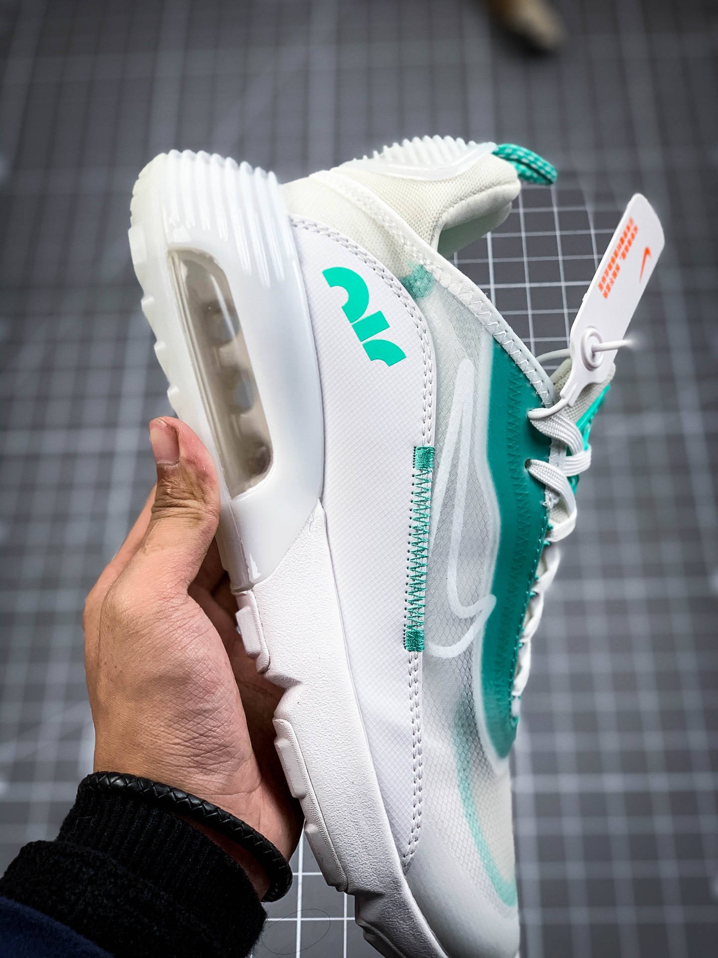 180 公司级 Nike Air Max 2090 耐克2020春季新款气垫跑鞋 BV9977-102