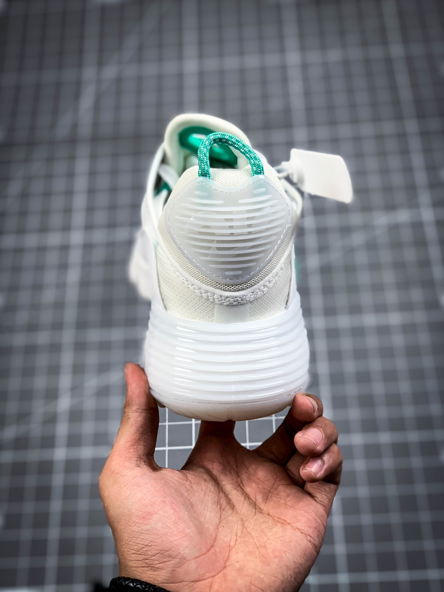 180 公司级 Nike Air Max 2090 耐克2020春季新款气垫跑鞋 BV9977-102