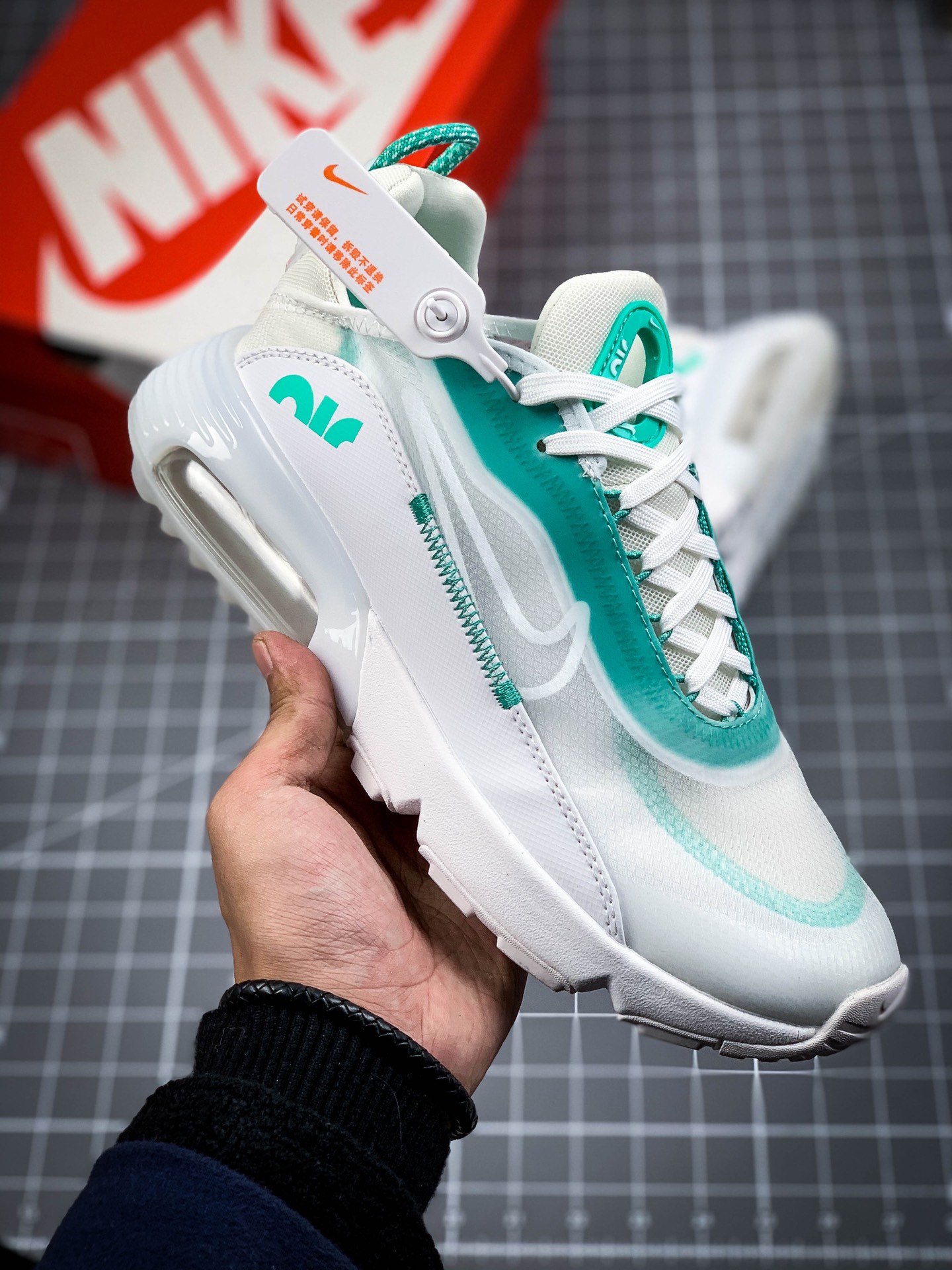 180 公司级 Nike Air Max 2090 耐克2020春季新款气垫跑鞋 BV9977-102