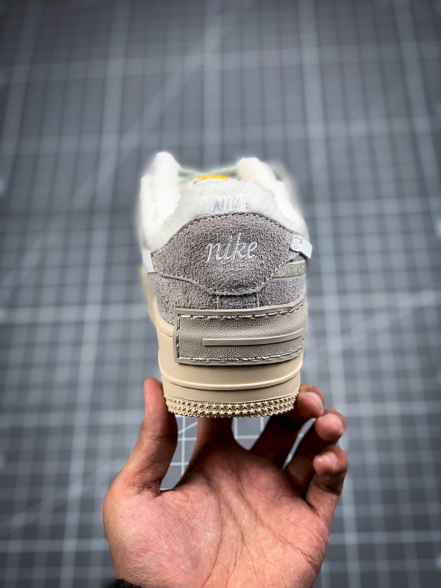 200 NK WMNS Air Force 1 Shadow灰褐色加绒 CT1985-500