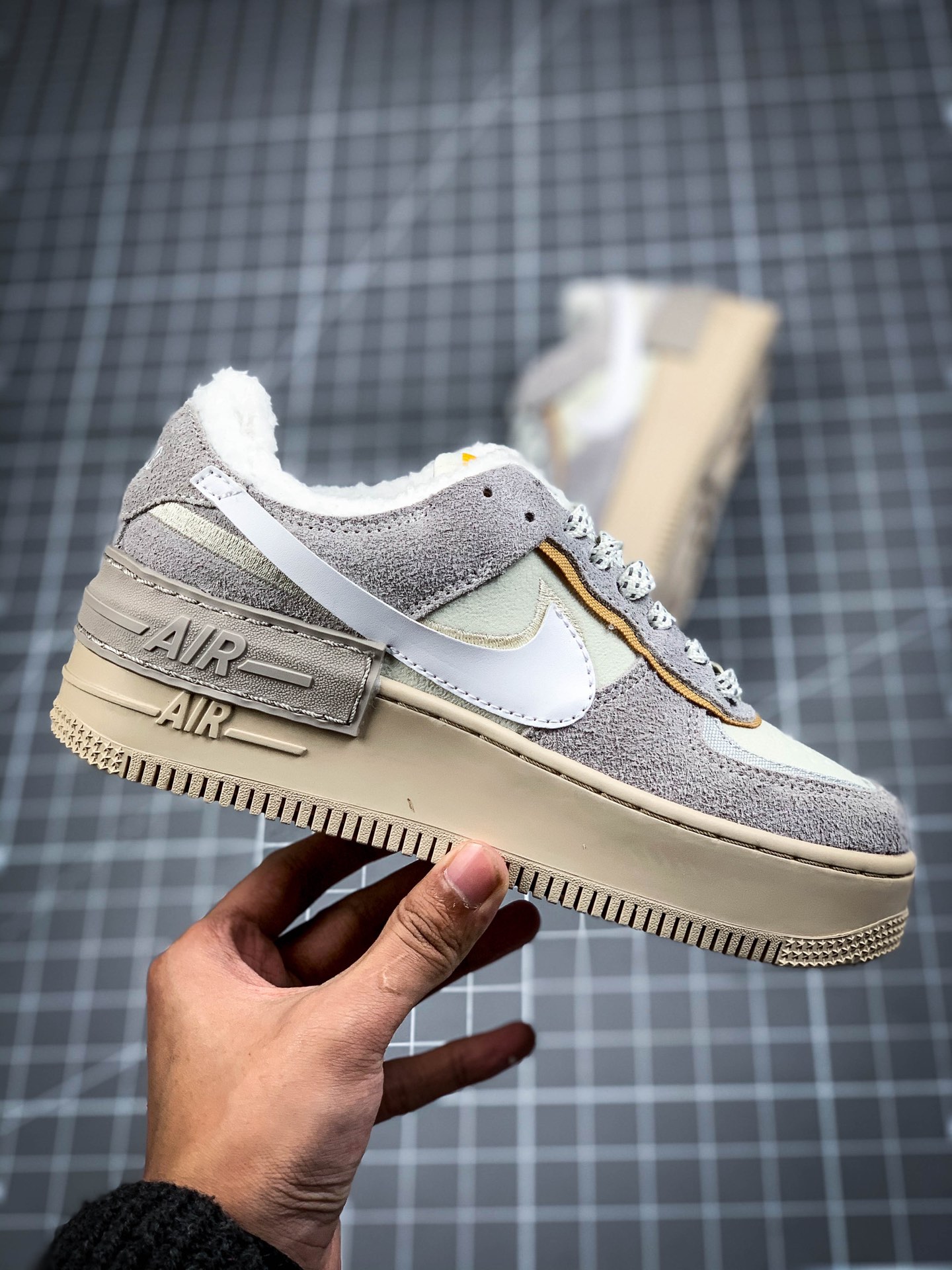 200 NK WMNS Air Force 1 Shadow灰褐色加绒 CT1985-500